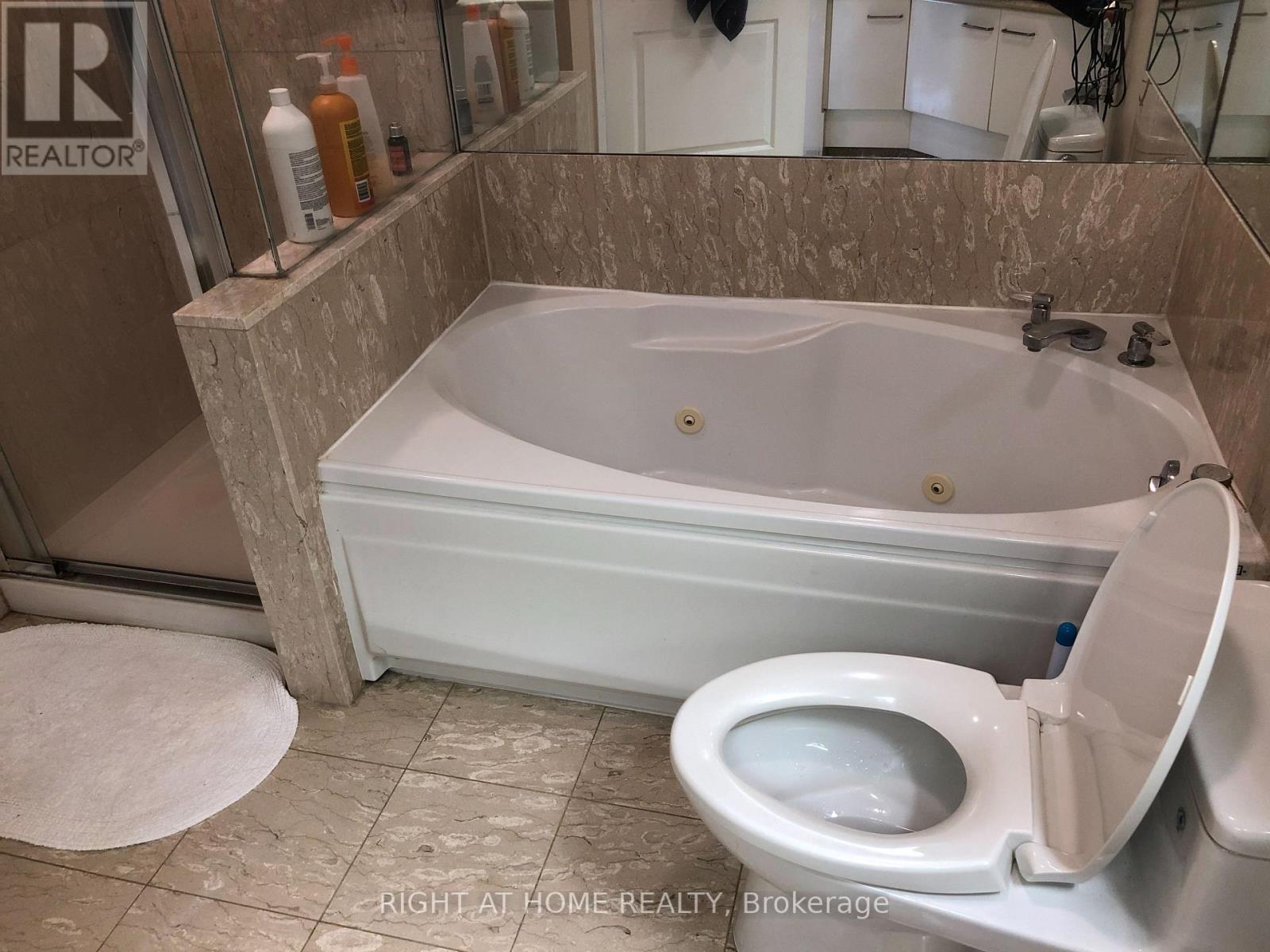 906 - 38 Elm Street, Toronto, Ontario  M5G 2K5 - Photo 12 - C12971652