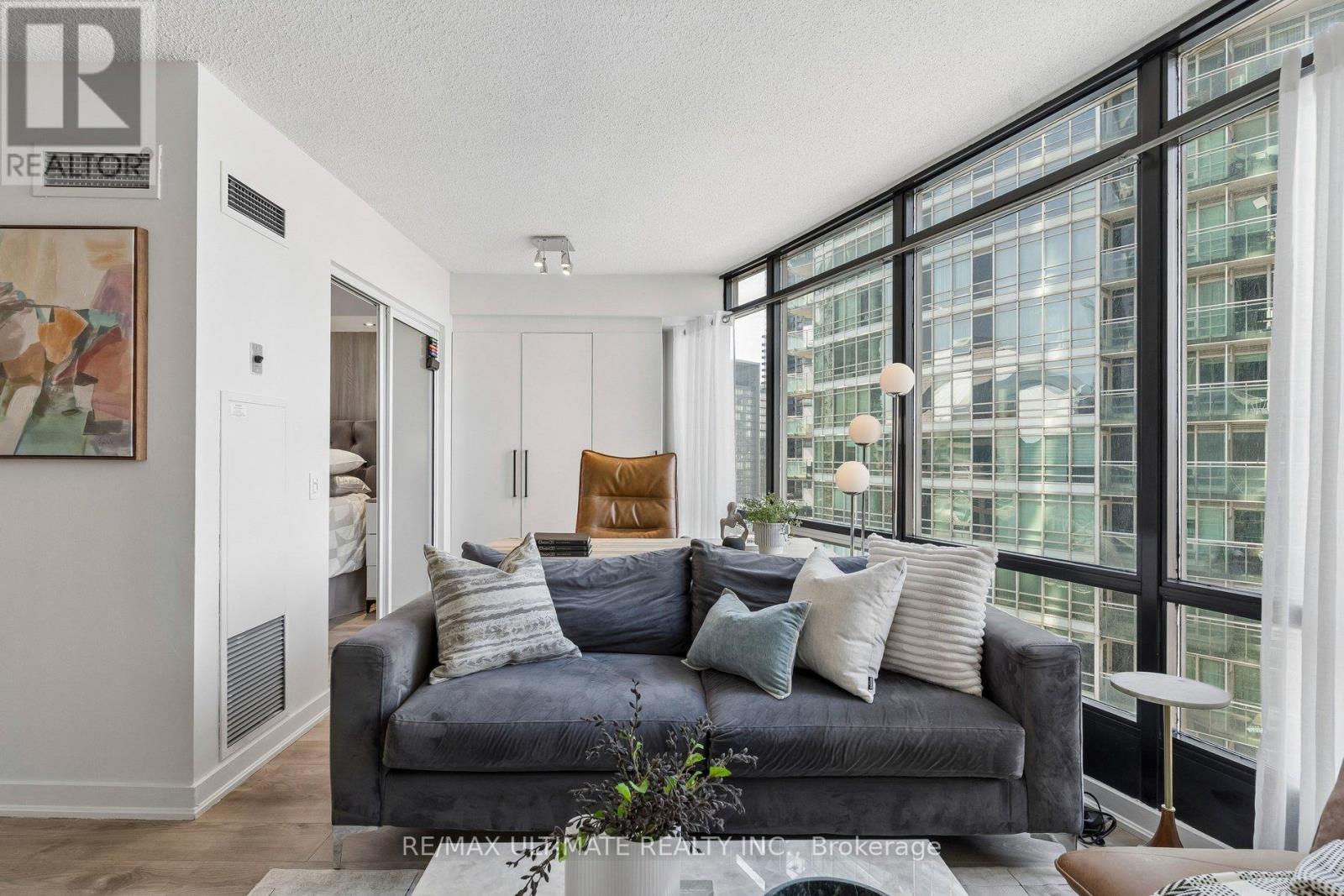 1102 - 373 Front Street W, Toronto, Ontario  M5V 3R7 - Photo 10 - C12971692