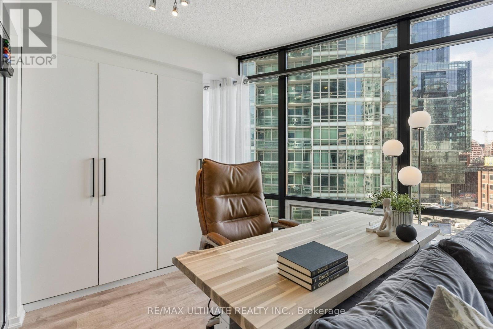 1102 - 373 Front Street W, Toronto, Ontario  M5V 3R7 - Photo 17 - C12971692