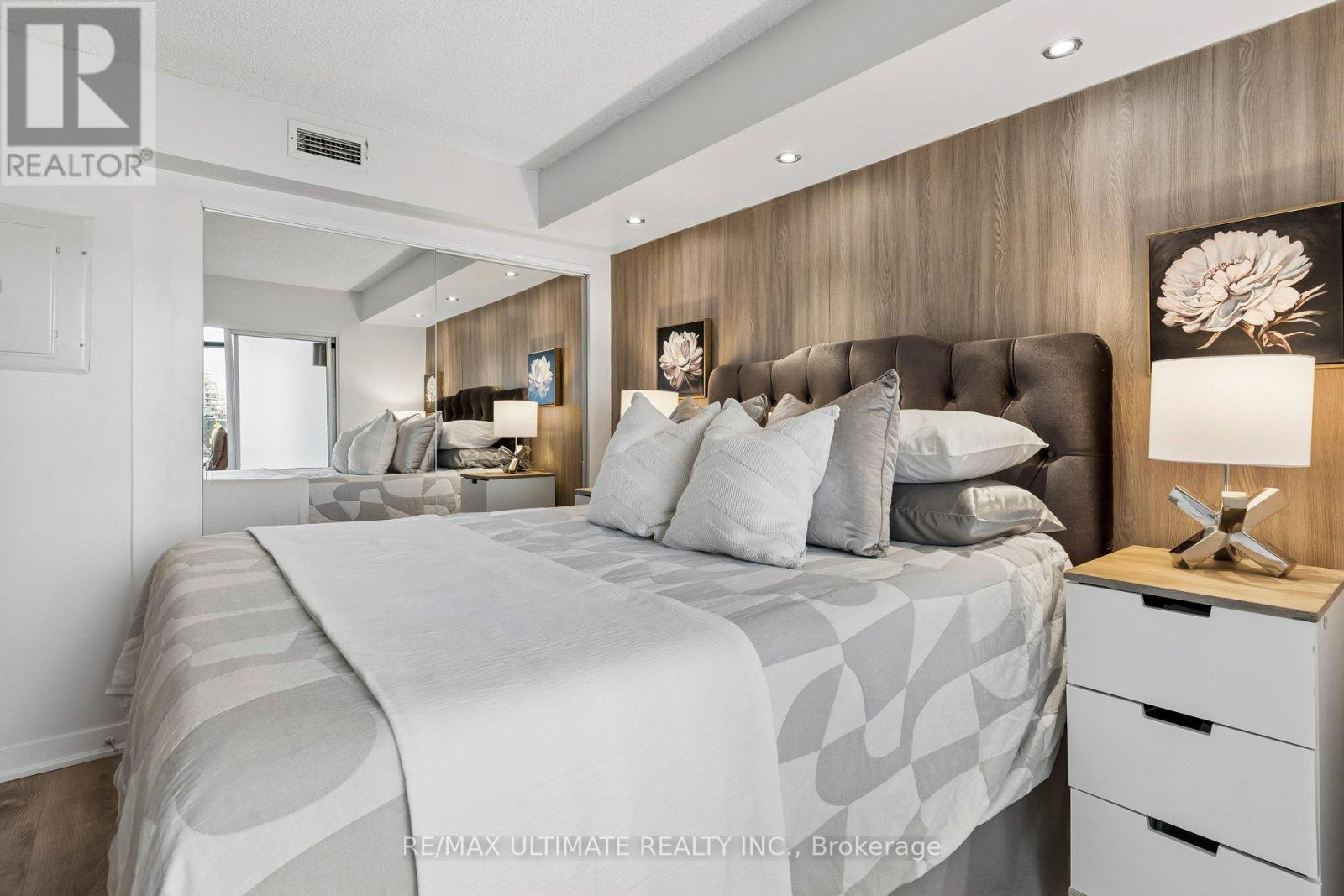 1102 - 373 Front Street W, Toronto, Ontario  M5V 3R7 - Photo 21 - C12971692