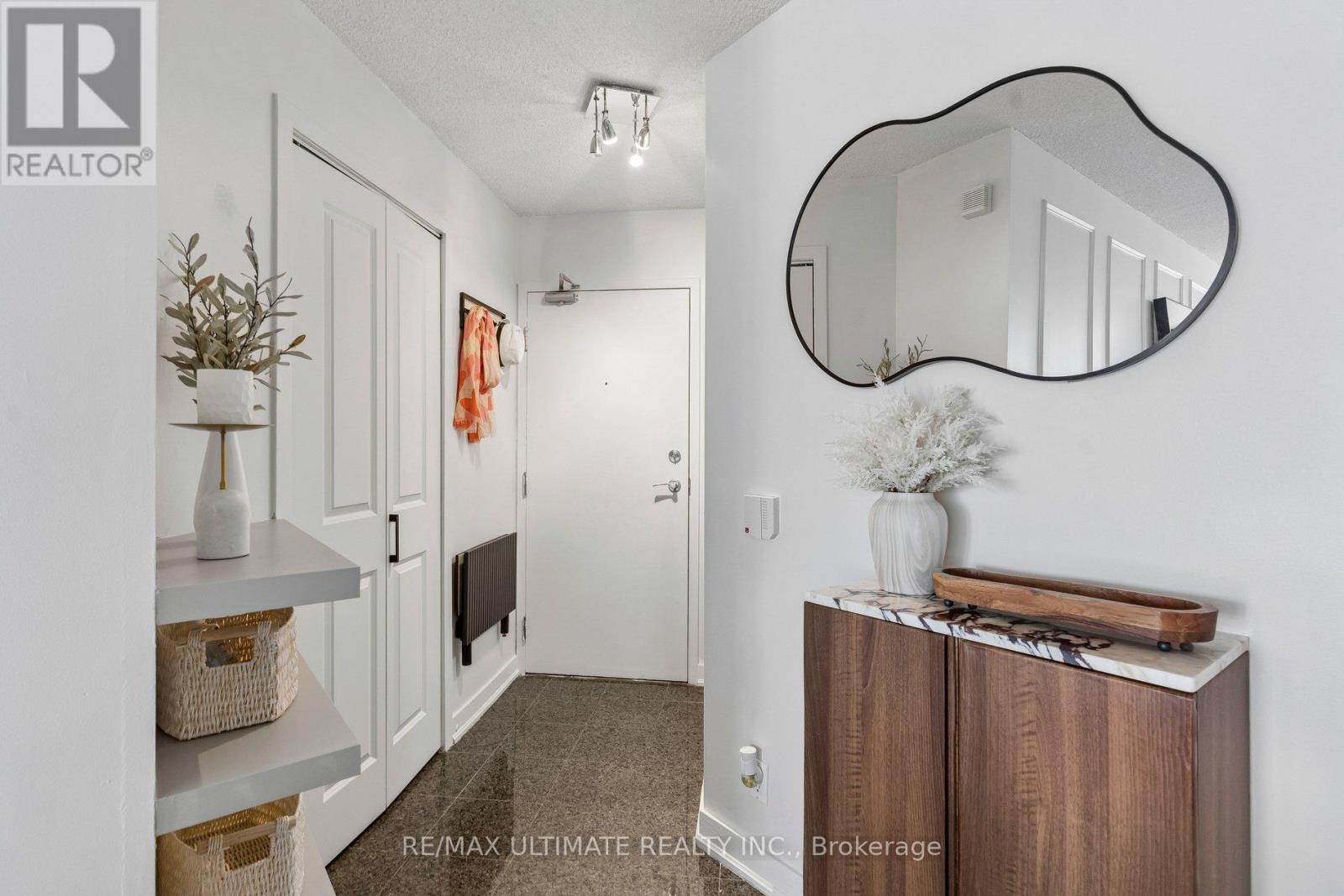 1102 - 373 Front Street W, Toronto, Ontario  M5V 3R7 - Photo 7 - C12971692