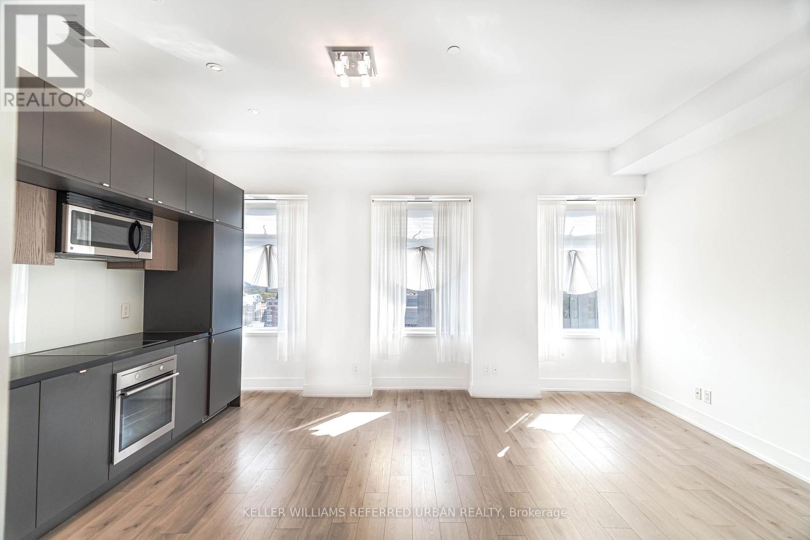 1206 - 111 St. Clair Avenue W, Toronto, Ontario  M4V 1N5 - Photo 2 - C12971726