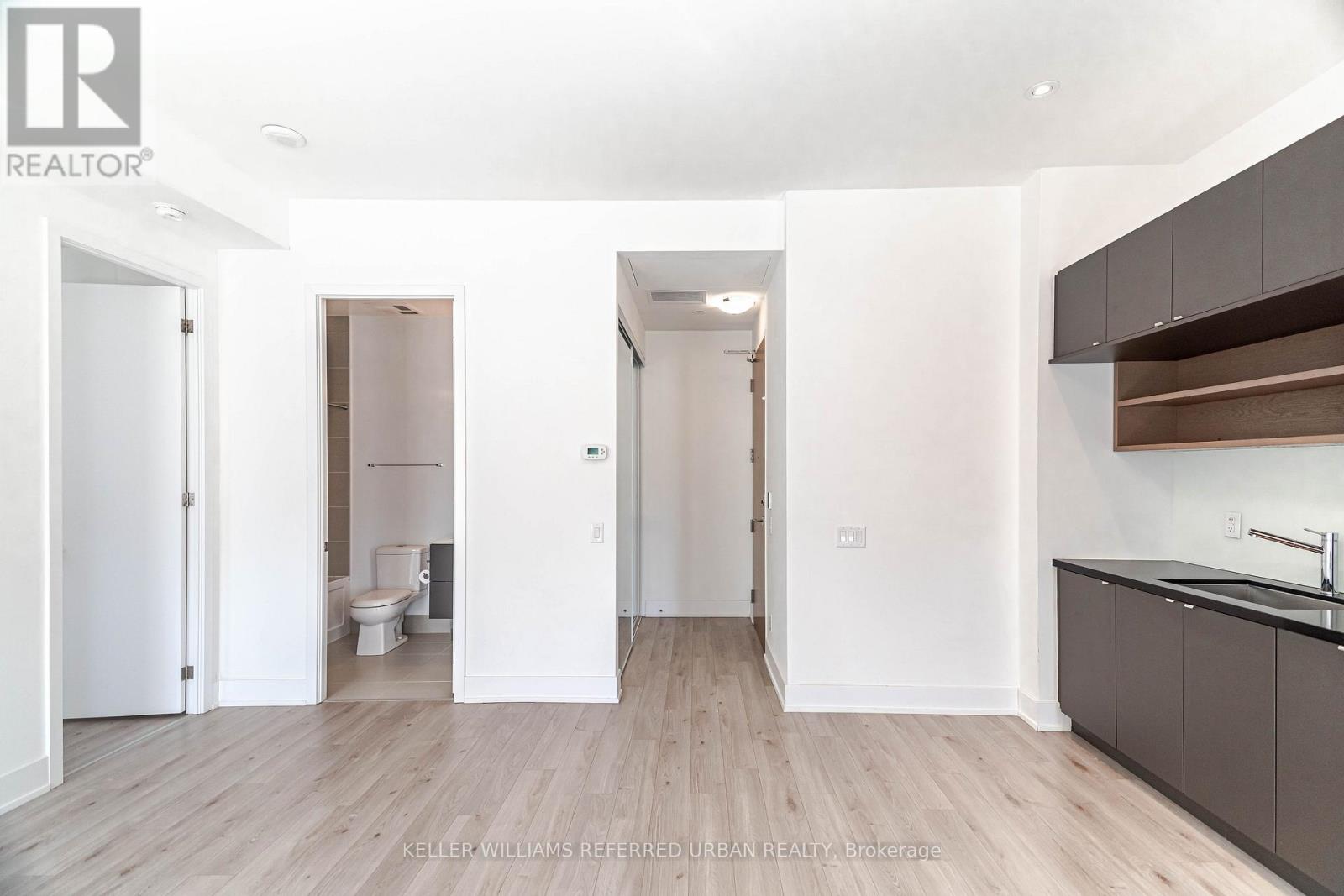 1206 - 111 St. Clair Avenue W, Toronto, Ontario  M4V 1N5 - Photo 4 - C12971726