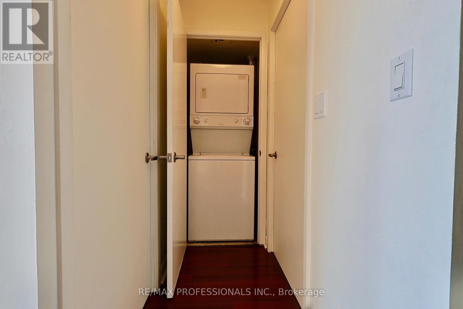 2806 - 210 Victoria Street, Toronto, Ontario  M5B 2R3 - Photo 14 - C12971732