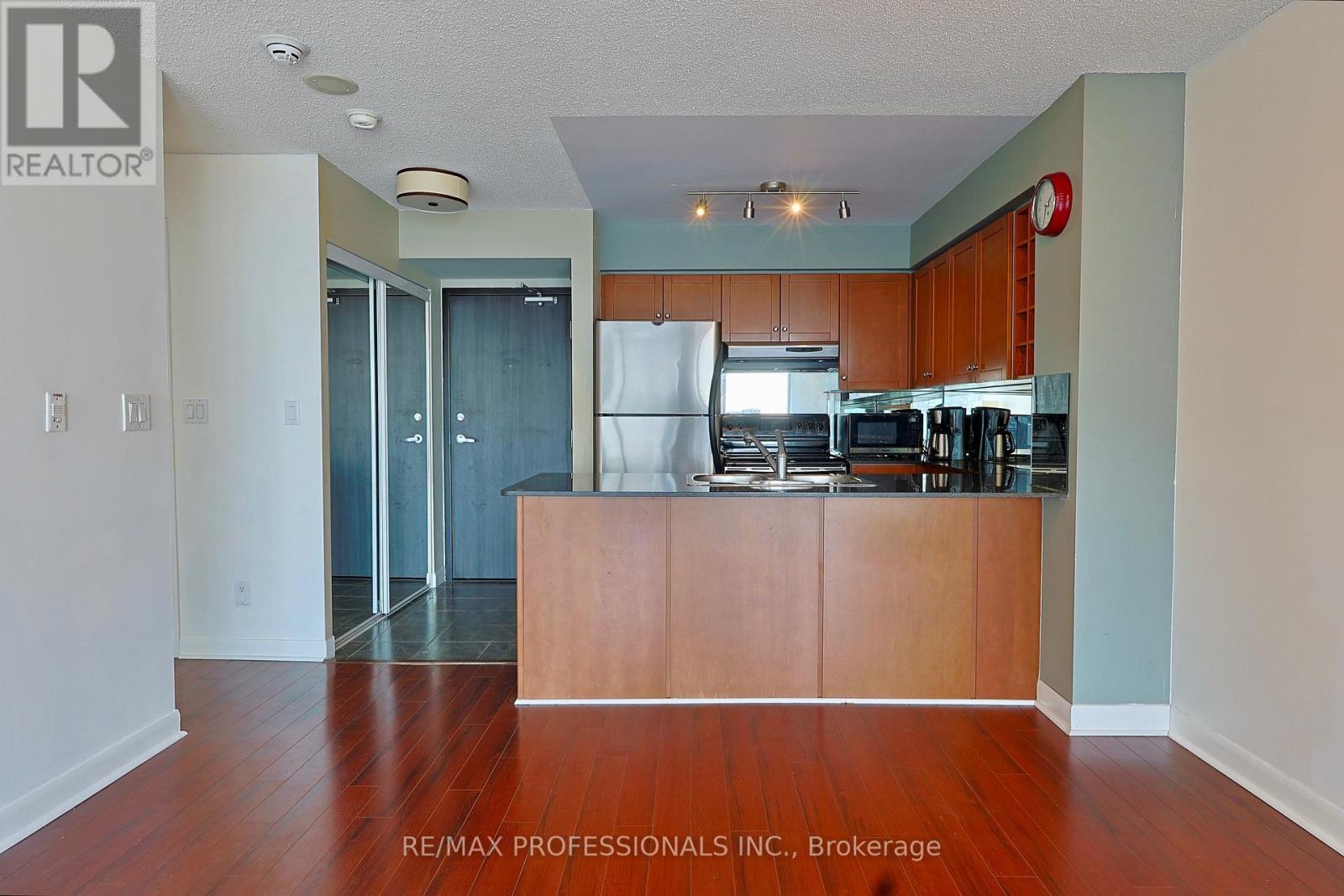 2806 - 210 Victoria Street, Toronto, Ontario  M5B 2R3 - Photo 5 - C12971732