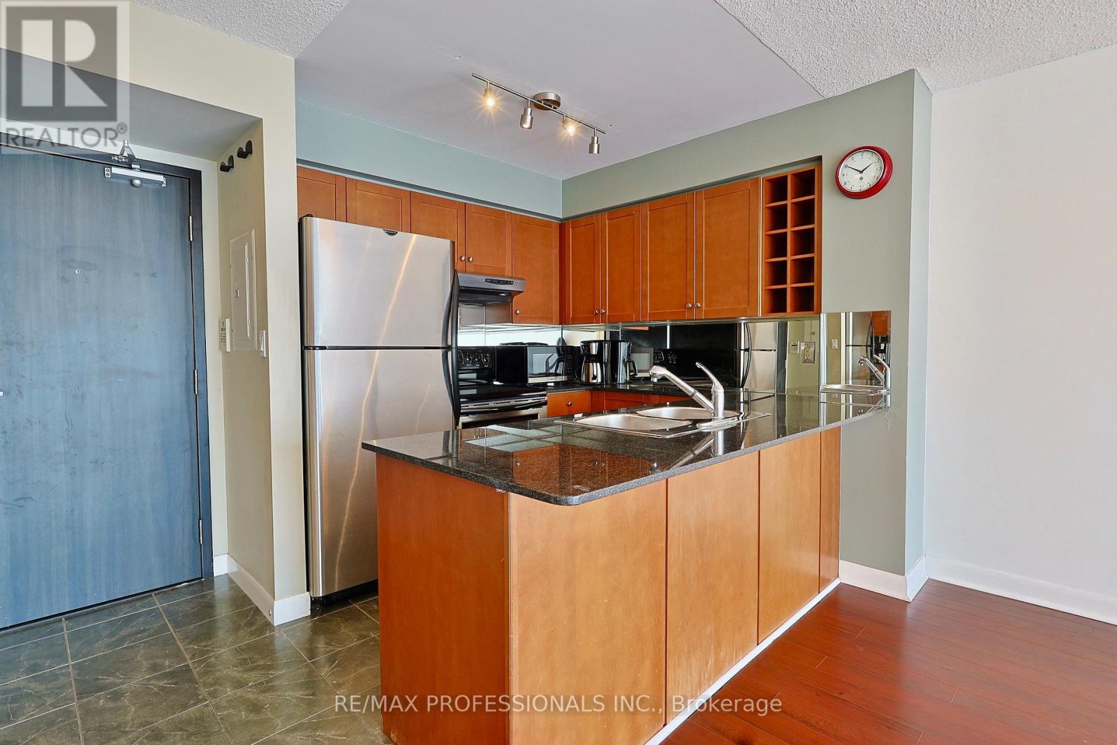 2806 - 210 Victoria Street, Toronto, Ontario  M5B 2R3 - Photo 9 - C12971732