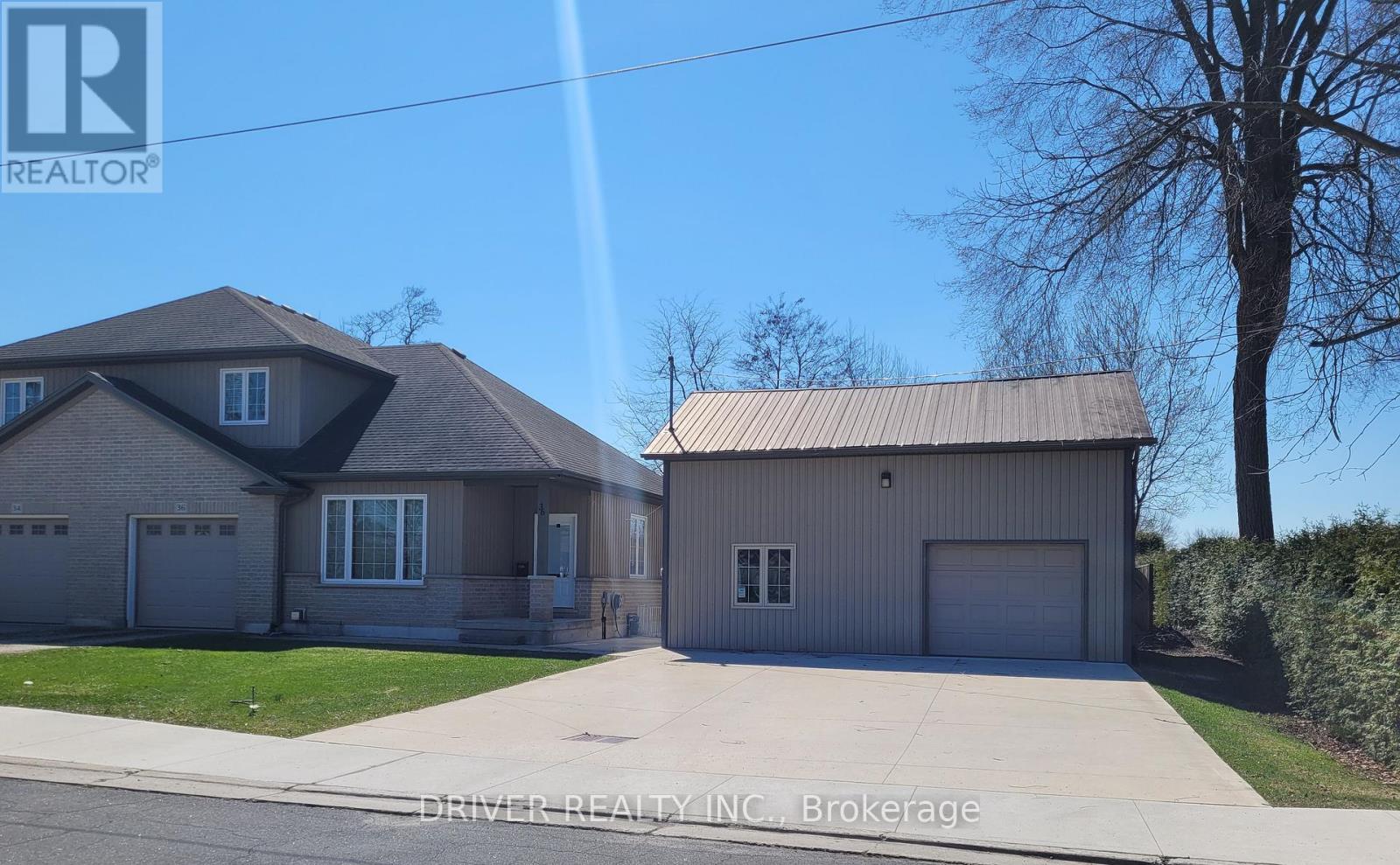 36 Spruce Street W, Aylmer, Ontario N5H 3J4 - Photo 2 - X12792436