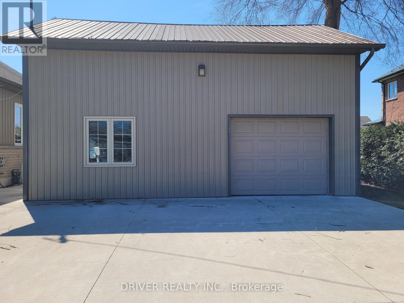 36 Spruce Street W, Aylmer, Ontario N5H 3J4 - Photo 3 - X12792436