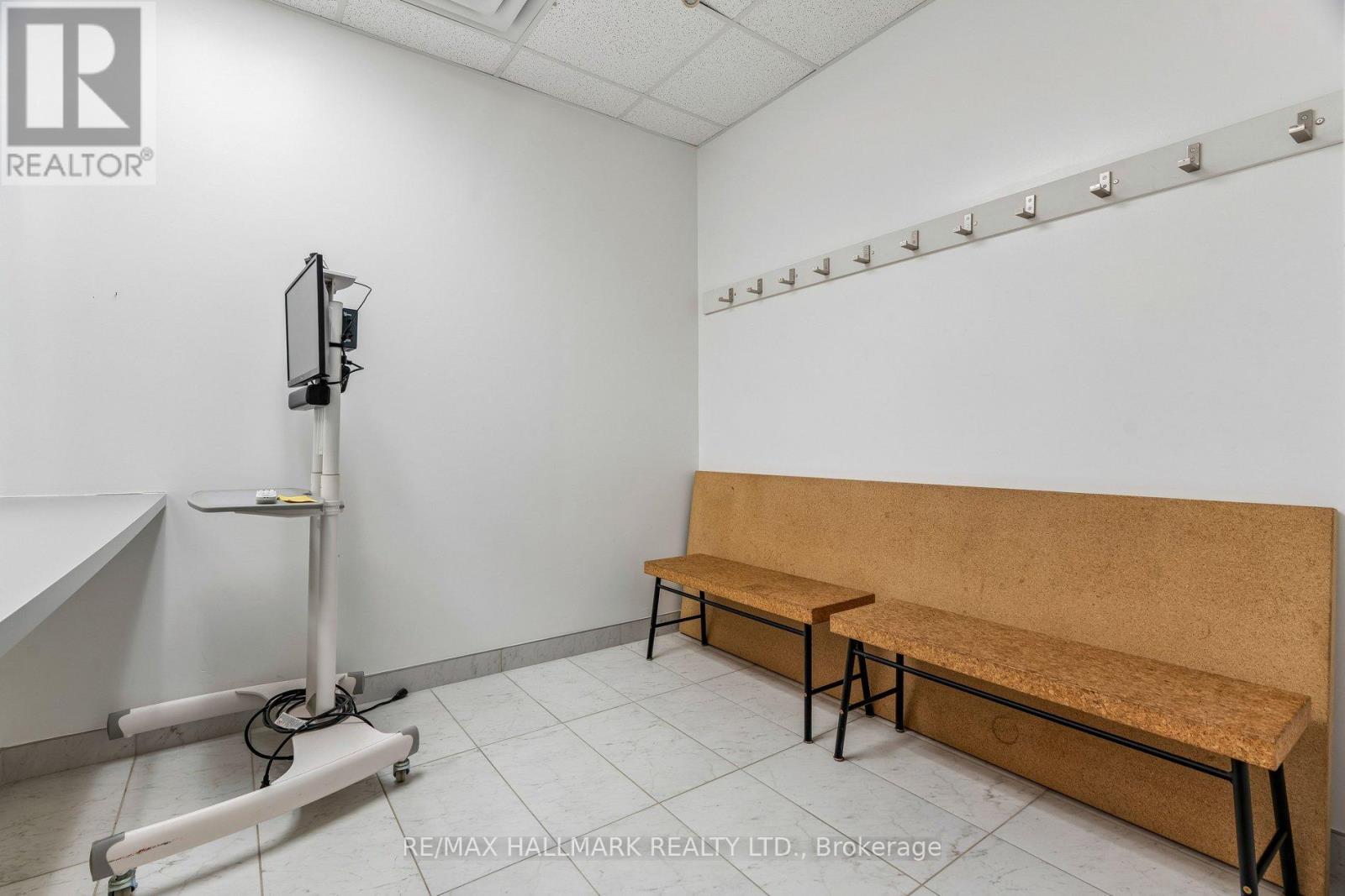 2034 Queen Street E, Toronto, Ontario  M4L 1J4 - Photo 30 - E12971510