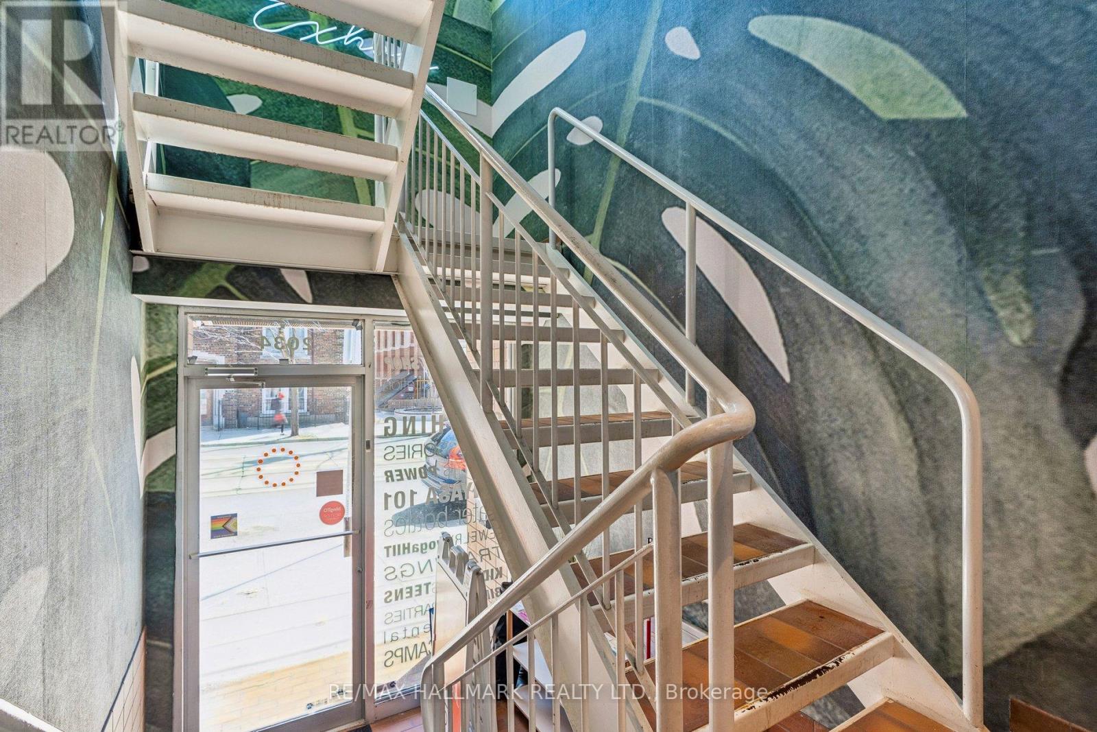 2034 Queen Street E, Toronto, Ontario  M4L 1J4 - Photo 38 - E12971510