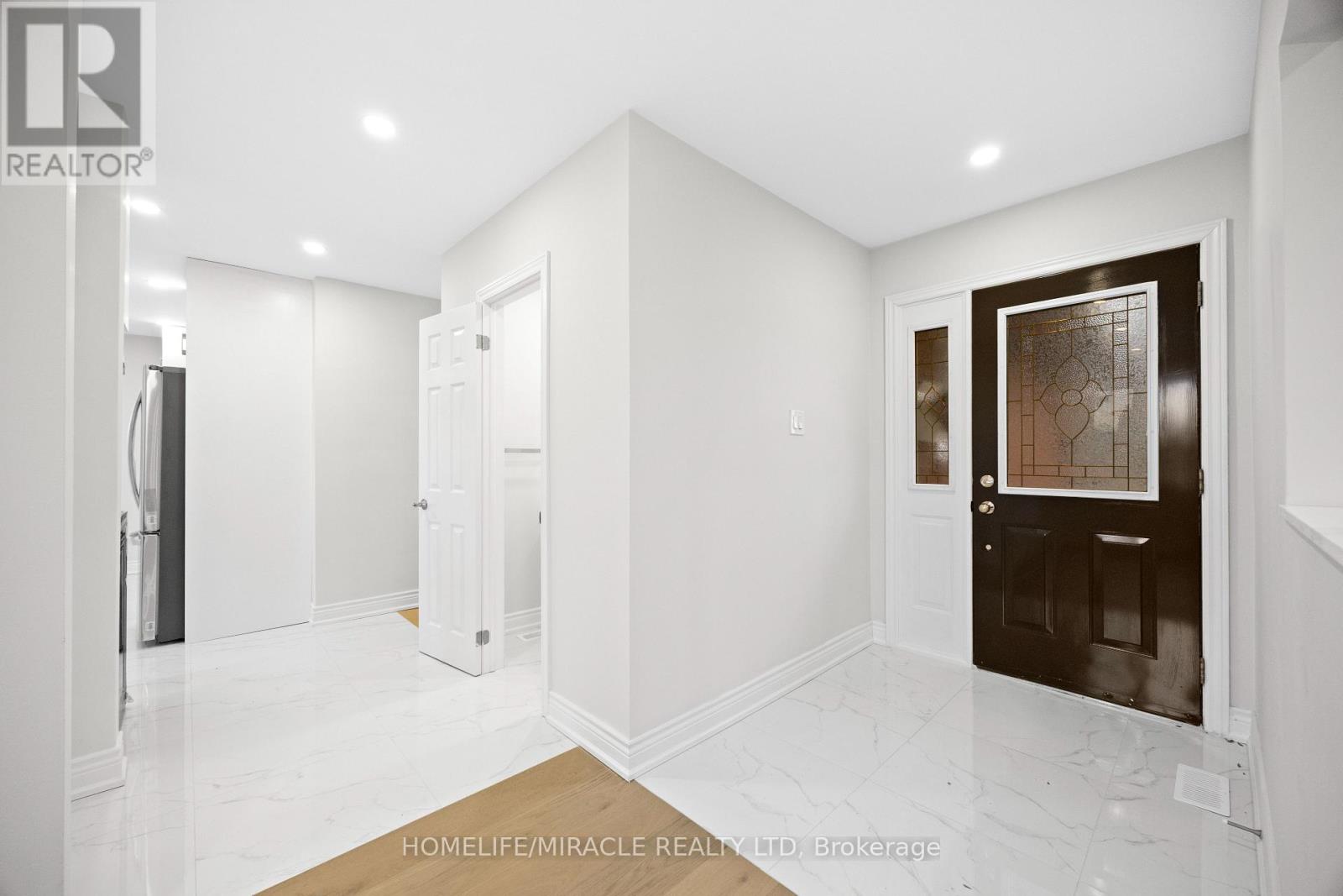 46 Flintwick Drive, Toronto, Ontario  M1P 4G9 - Photo 4 - E12971554