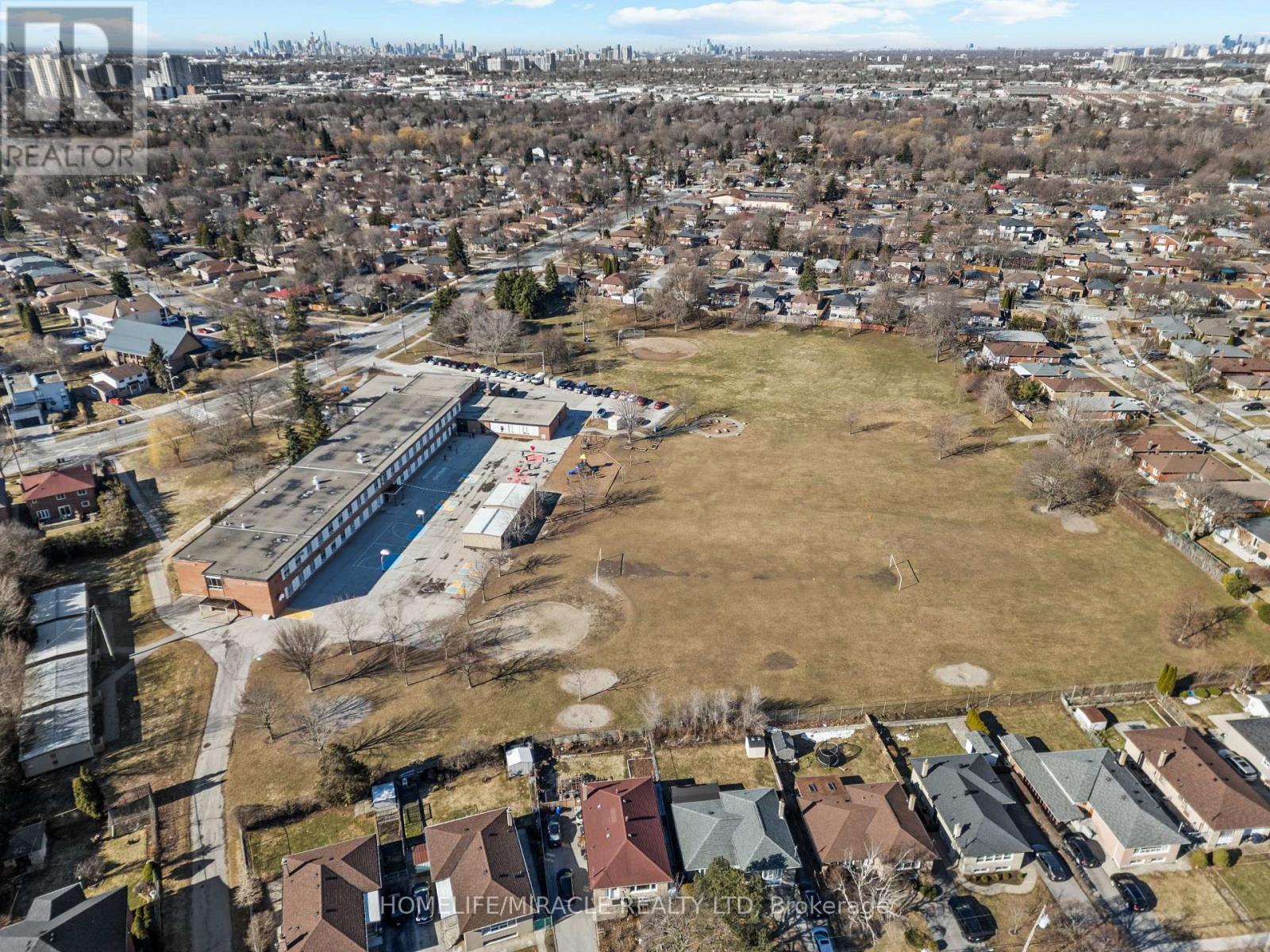 46 Flintwick Drive, Toronto, Ontario  M1P 4G9 - Photo 49 - E12971554