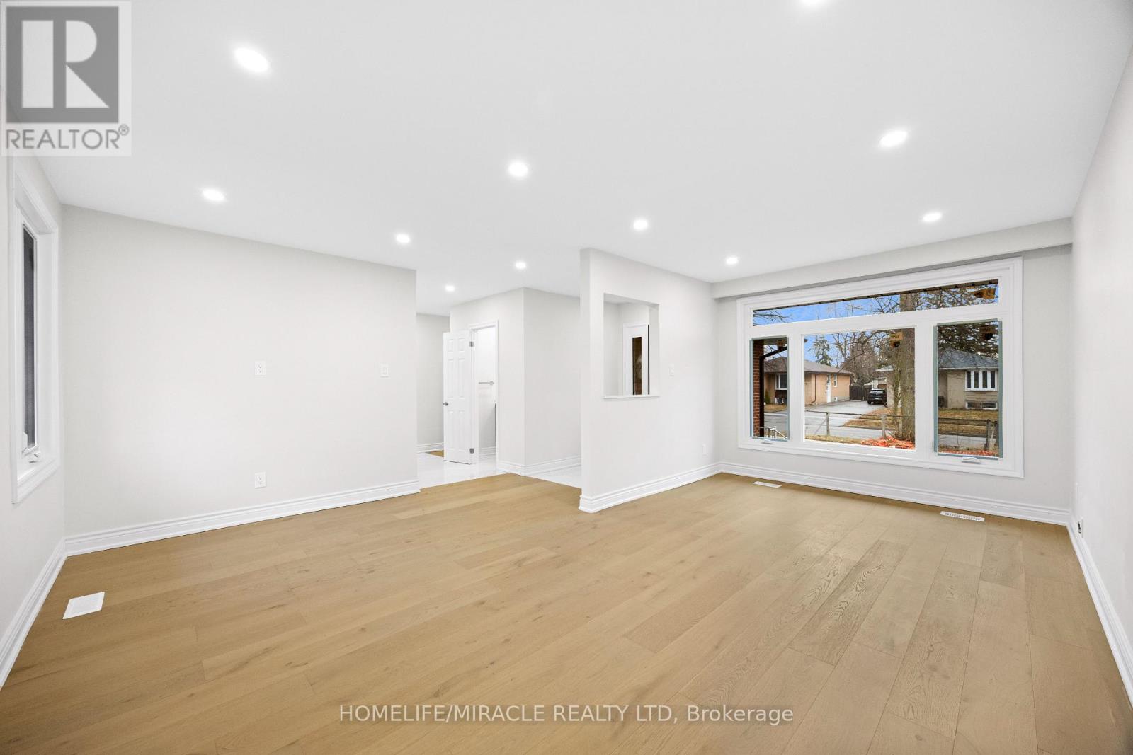 46 Flintwick Drive, Toronto, Ontario  M1P 4G9 - Photo 5 - E12971554