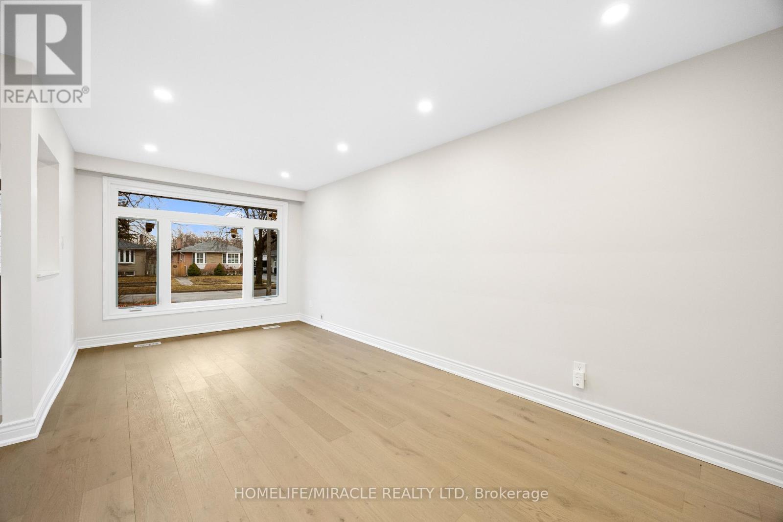 46 Flintwick Drive, Toronto, Ontario  M1P 4G9 - Photo 8 - E12971554