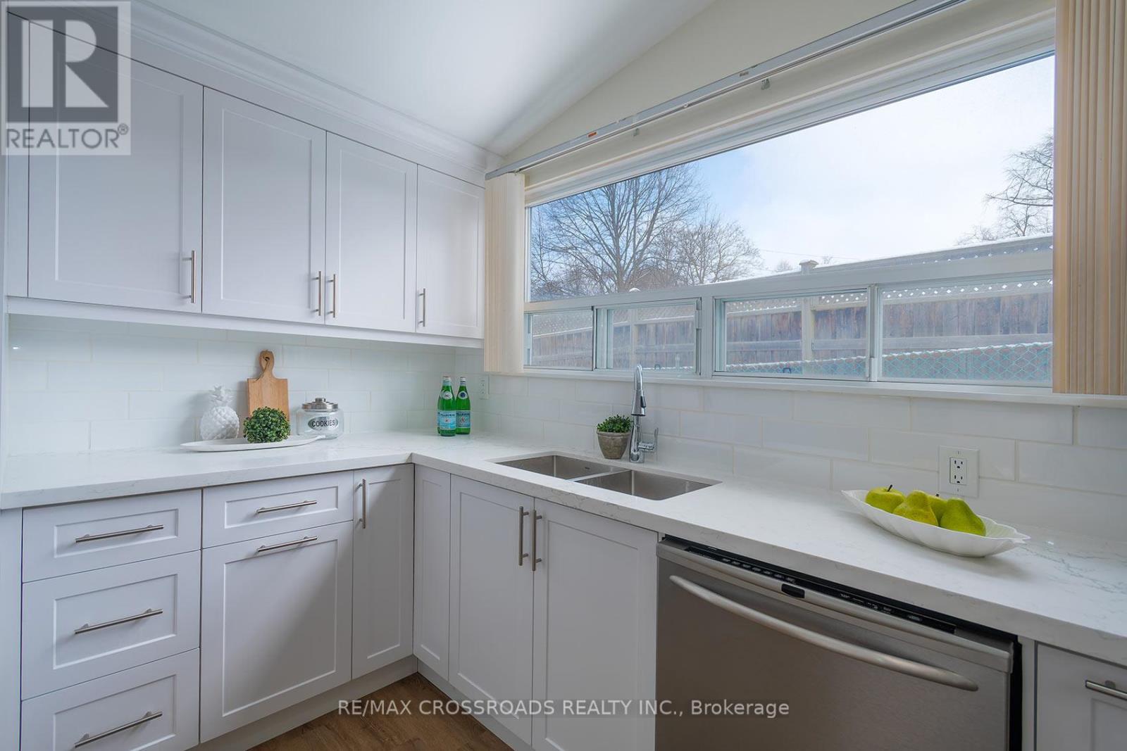 42 Benleigh Drive, Toronto, Ontario  M1H 1J5 - Photo 12 - E12971632