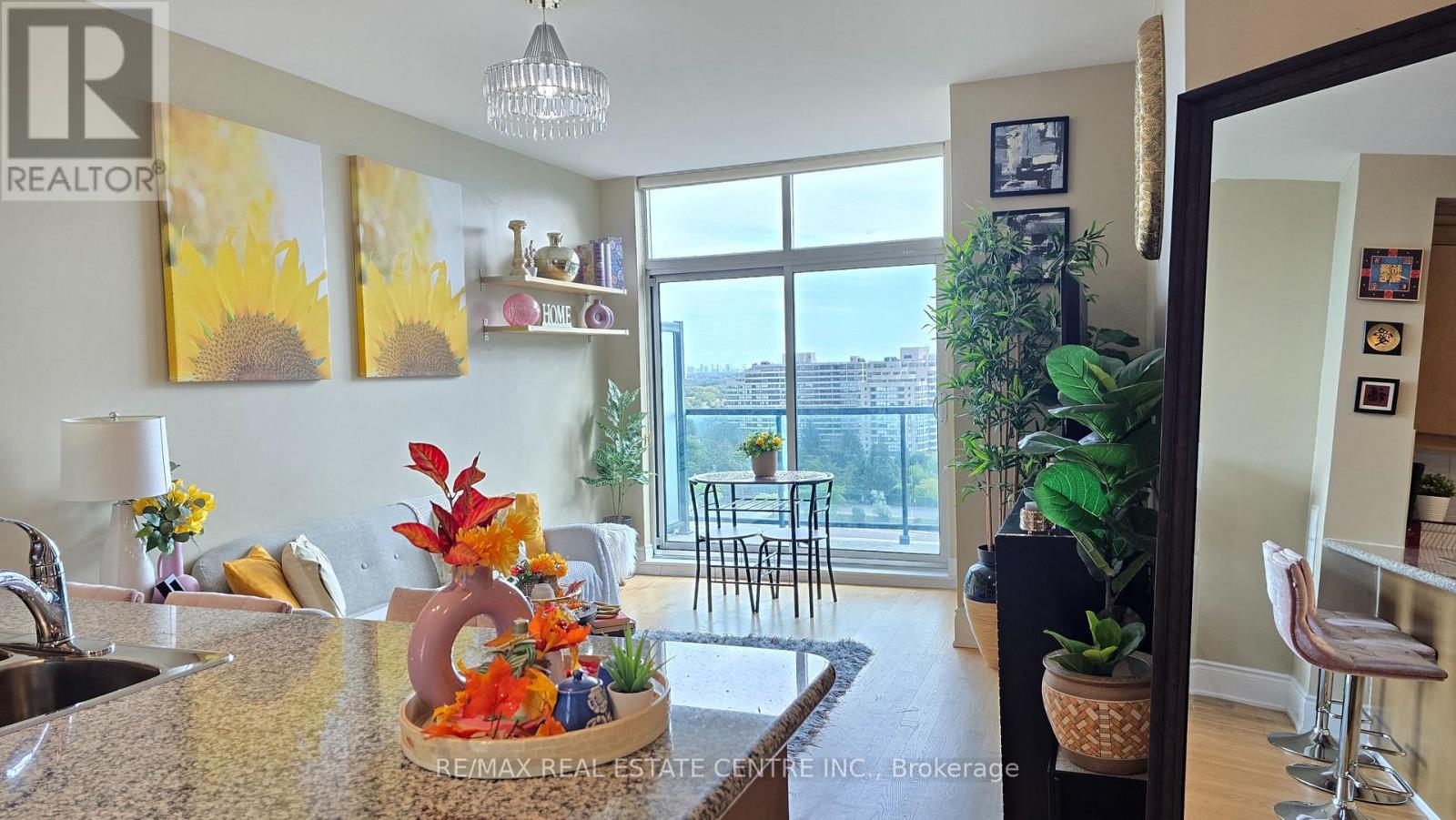 Ph207 - 18 Harding Boulevard, Richmond Hill, Ontario  L4C 0T3 - Photo 3 - N12971442