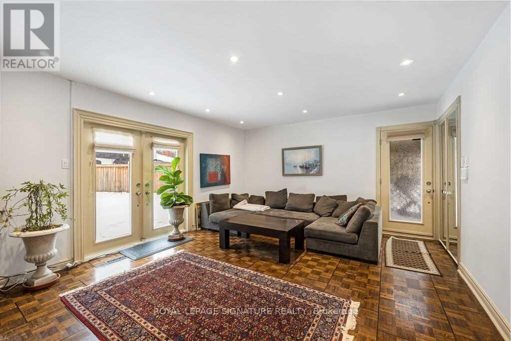 1 Park Brook Place, Markham, Ontario  L3T 2J9 - Photo 8 - N12971486