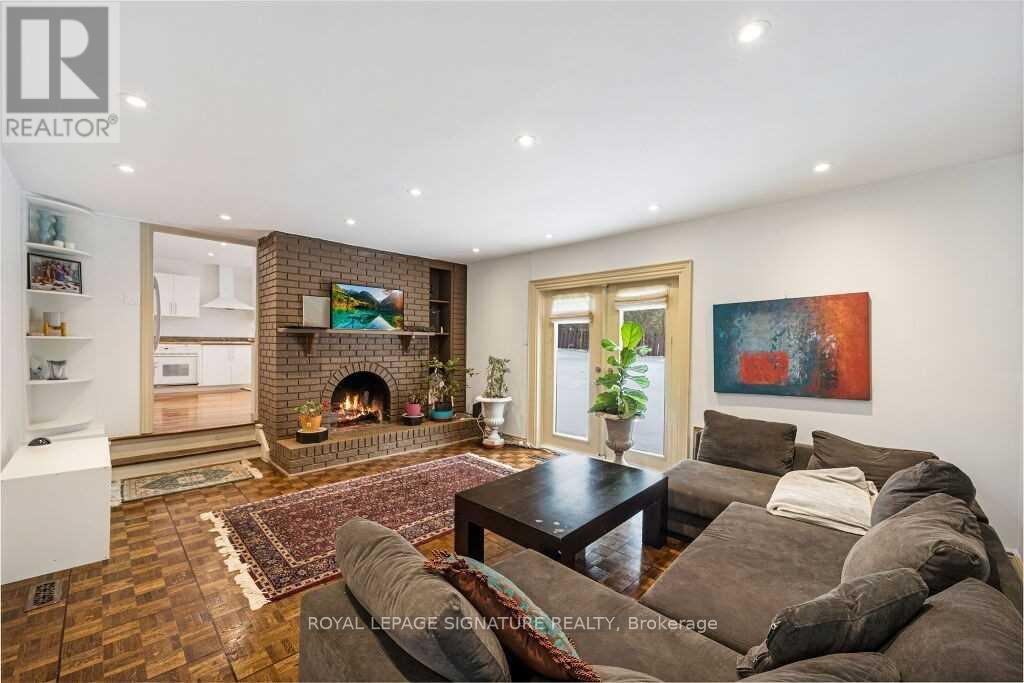 1 Park Brook Place, Markham, Ontario  L3T 2J9 - Photo 9 - N12971486