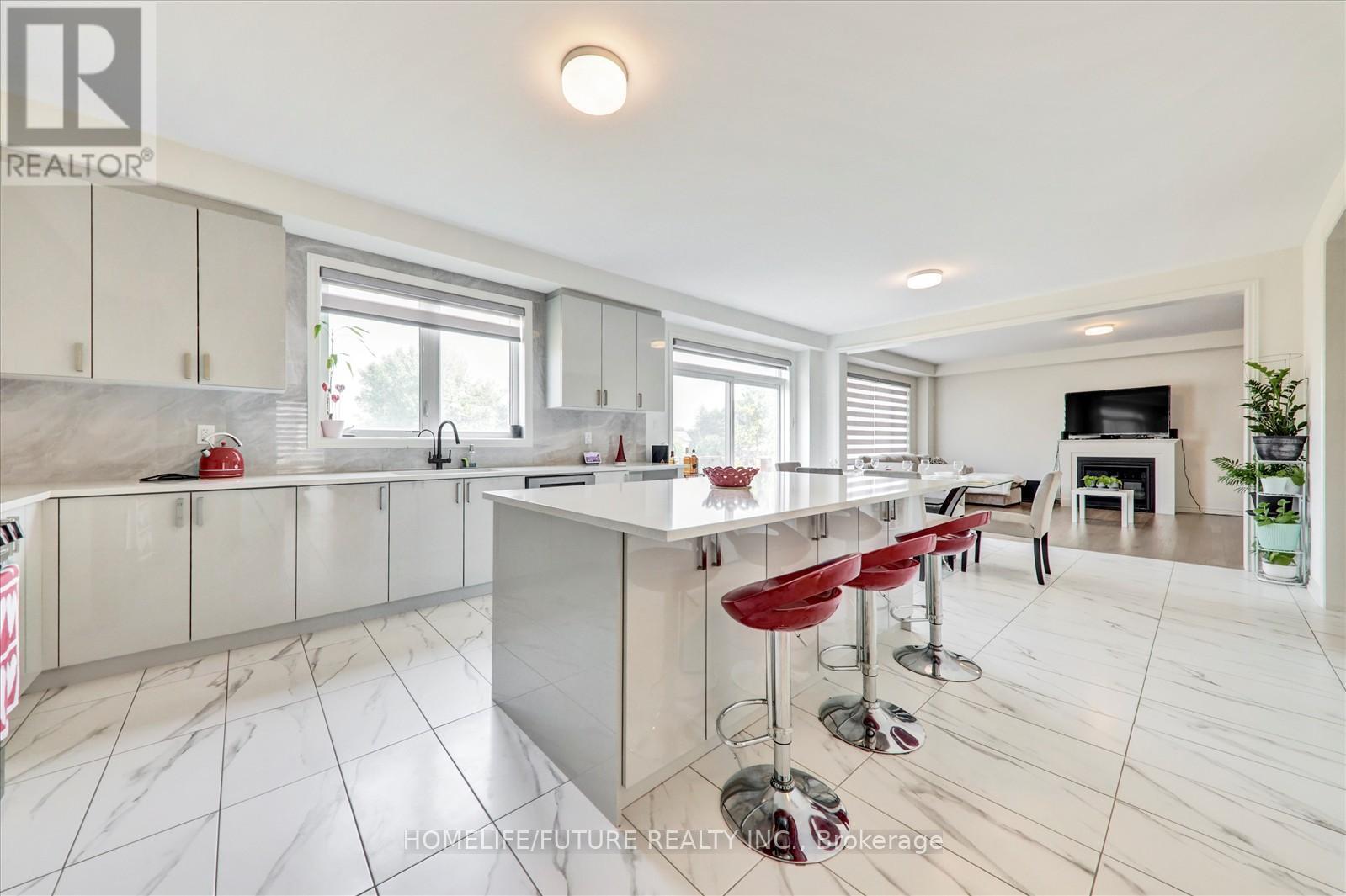 4 Emerald Grove, Adjala-Tosorontio (Colgan), Ontario  L0G 1W0 - Photo 13 - N12971518