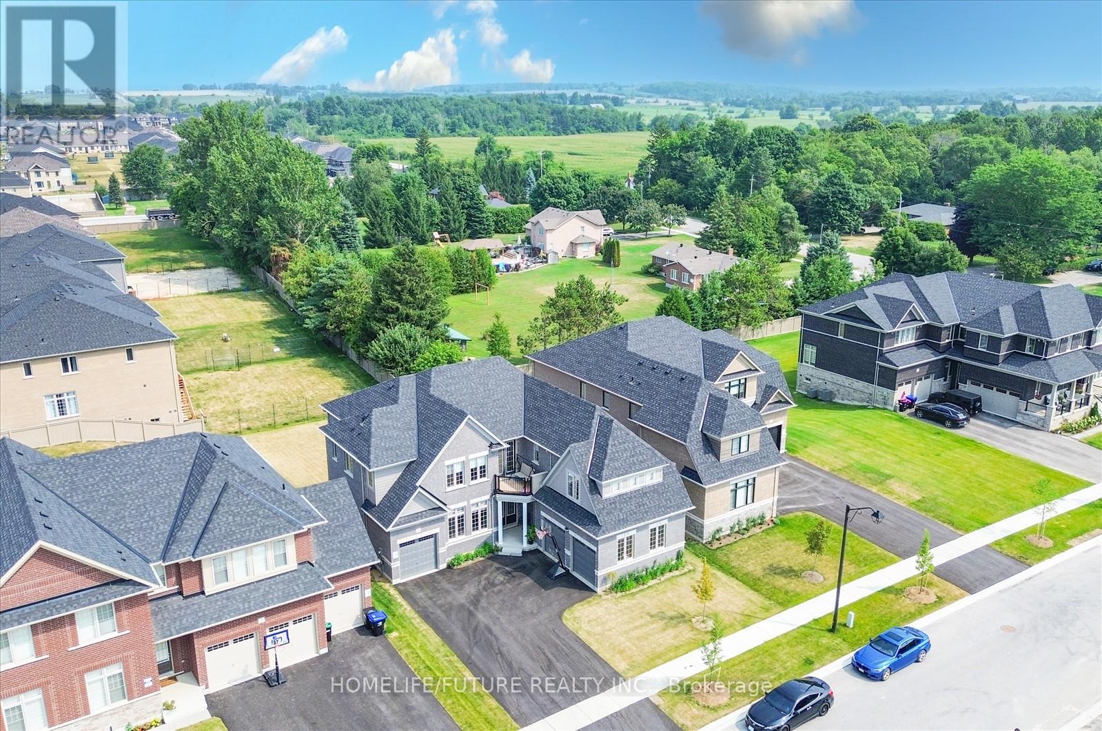 4 Emerald Grove, Adjala-Tosorontio (Colgan), Ontario  L0G 1W0 - Photo 5 - N12971518