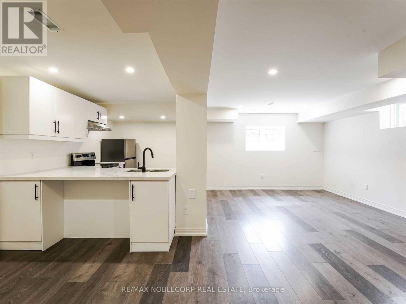 71 Pierre Berton Boulevard, Vaughan, Ontario  L4H 3N5 - Photo 12 - N12971522