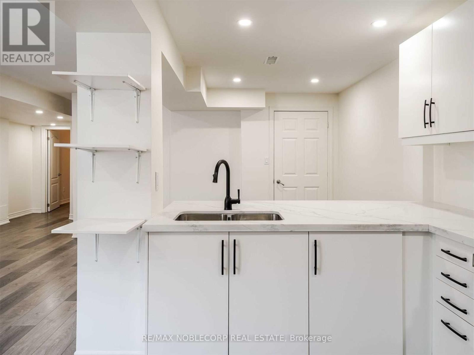 71 Pierre Berton Boulevard, Vaughan, Ontario  L4H 3N5 - Photo 20 - N12971522