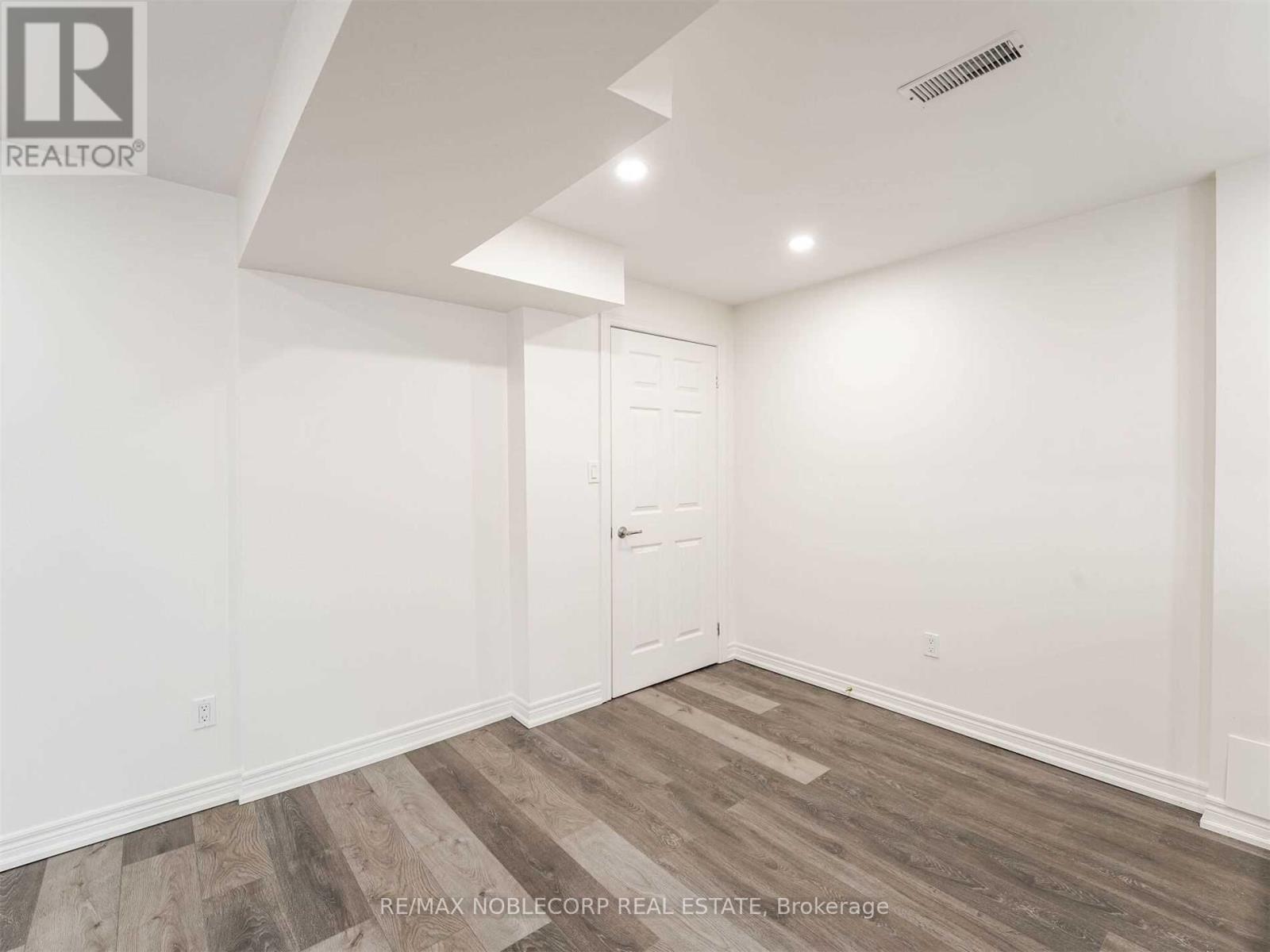 71 Pierre Berton Boulevard, Vaughan, Ontario  L4H 3N5 - Photo 21 - N12971522