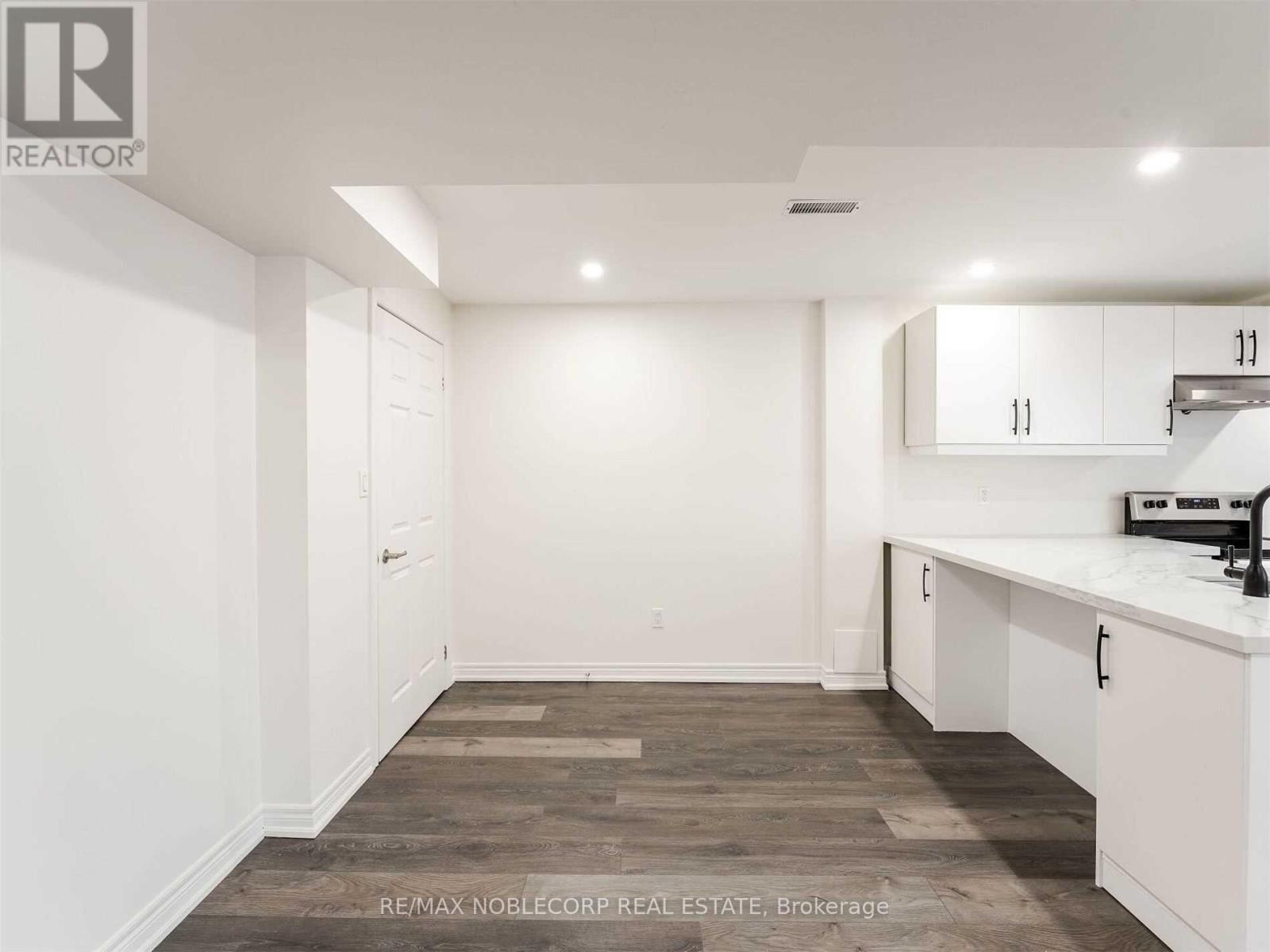 71 Pierre Berton Boulevard, Vaughan, Ontario  L4H 3N5 - Photo 22 - N12971522