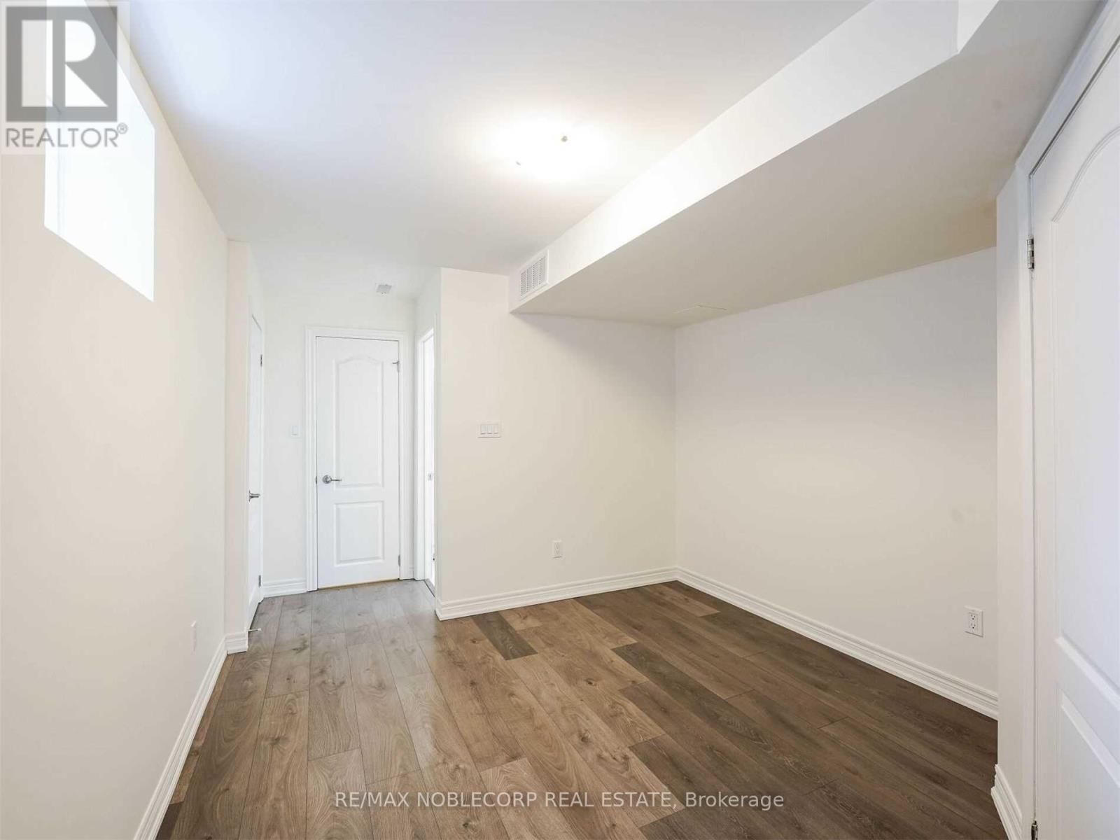 71 Pierre Berton Boulevard, Vaughan, Ontario  L4H 3N5 - Photo 25 - N12971522