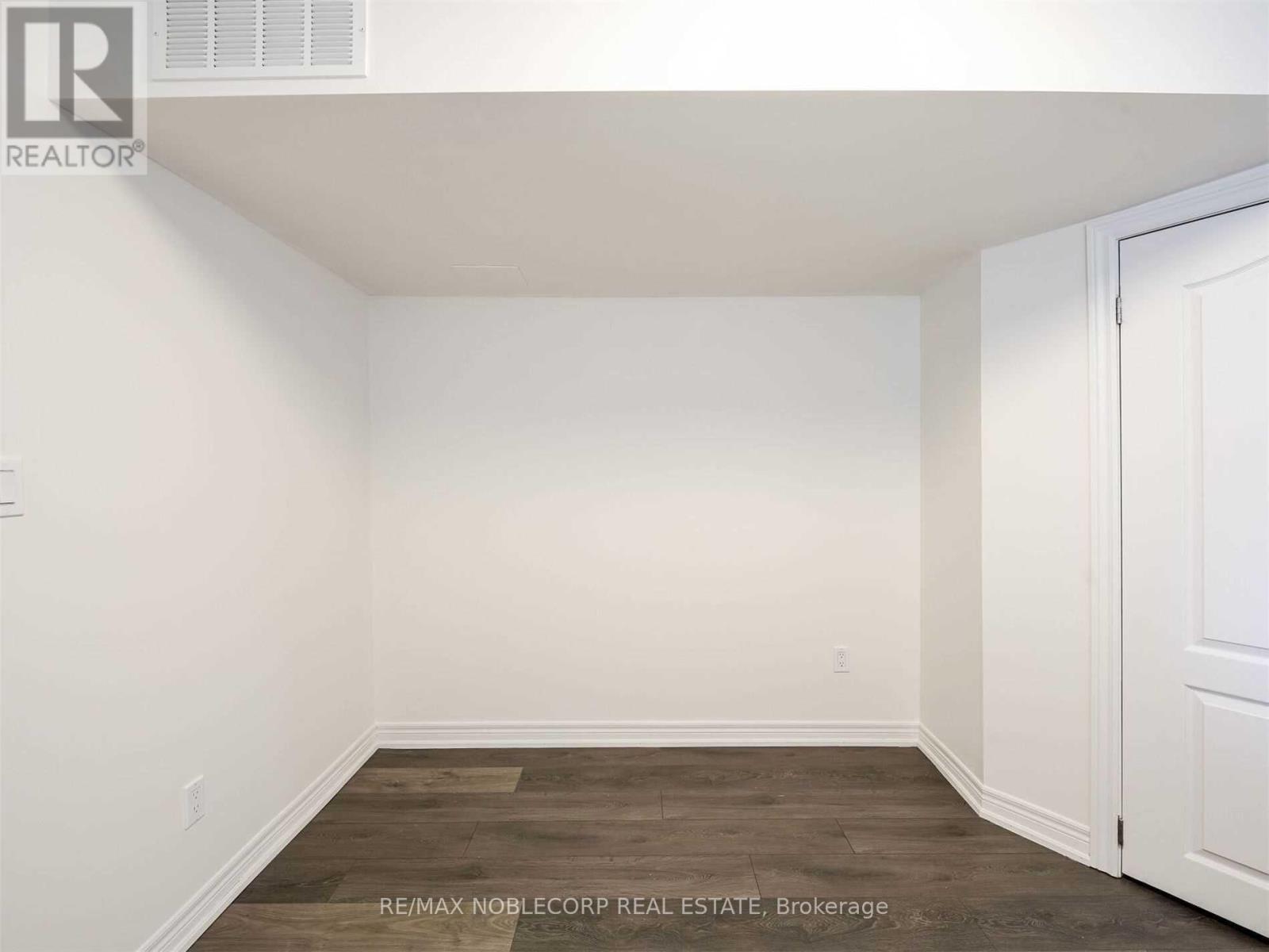 71 Pierre Berton Boulevard, Vaughan, Ontario  L4H 3N5 - Photo 26 - N12971522