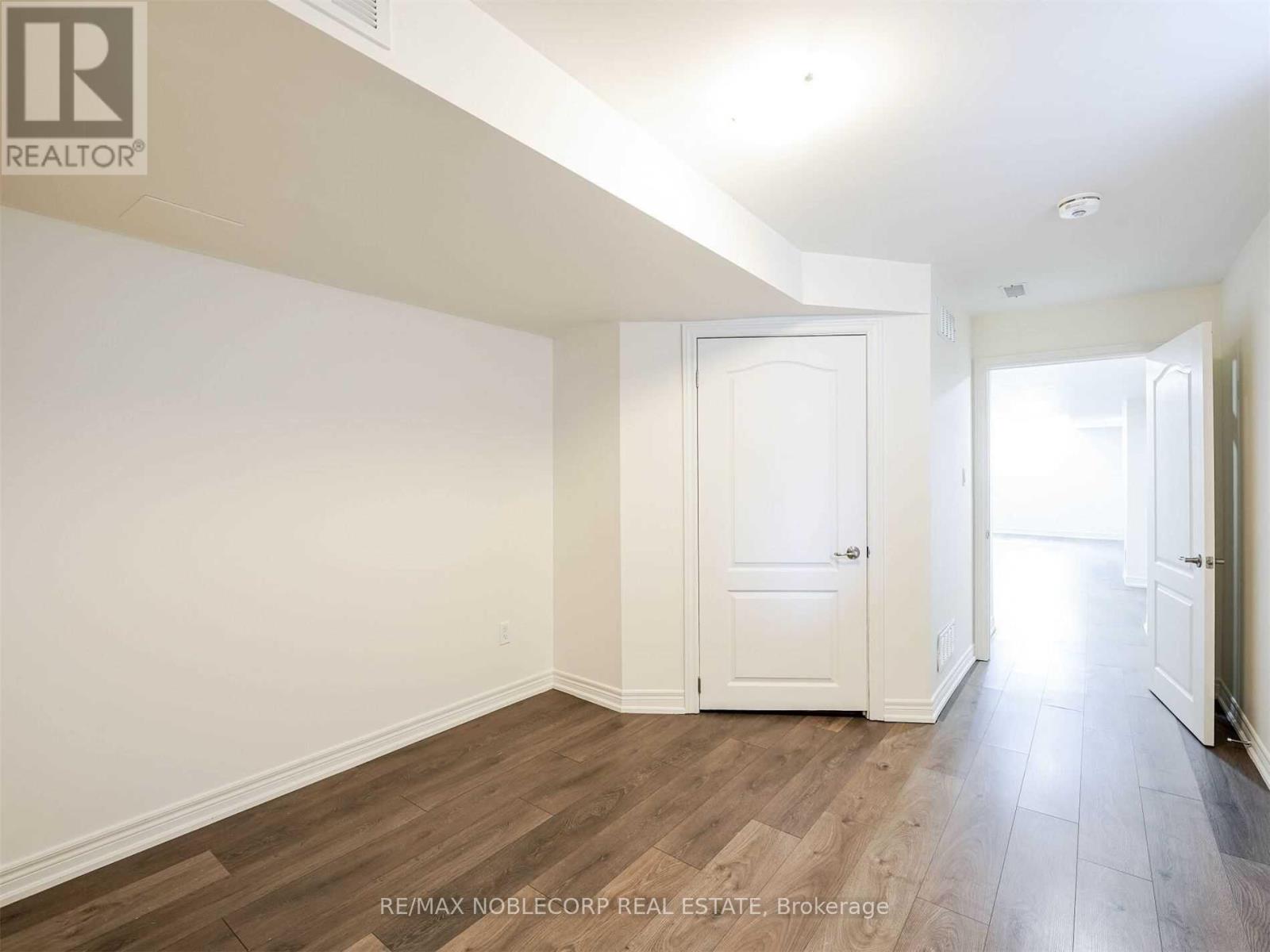 71 Pierre Berton Boulevard, Vaughan, Ontario  L4H 3N5 - Photo 27 - N12971522