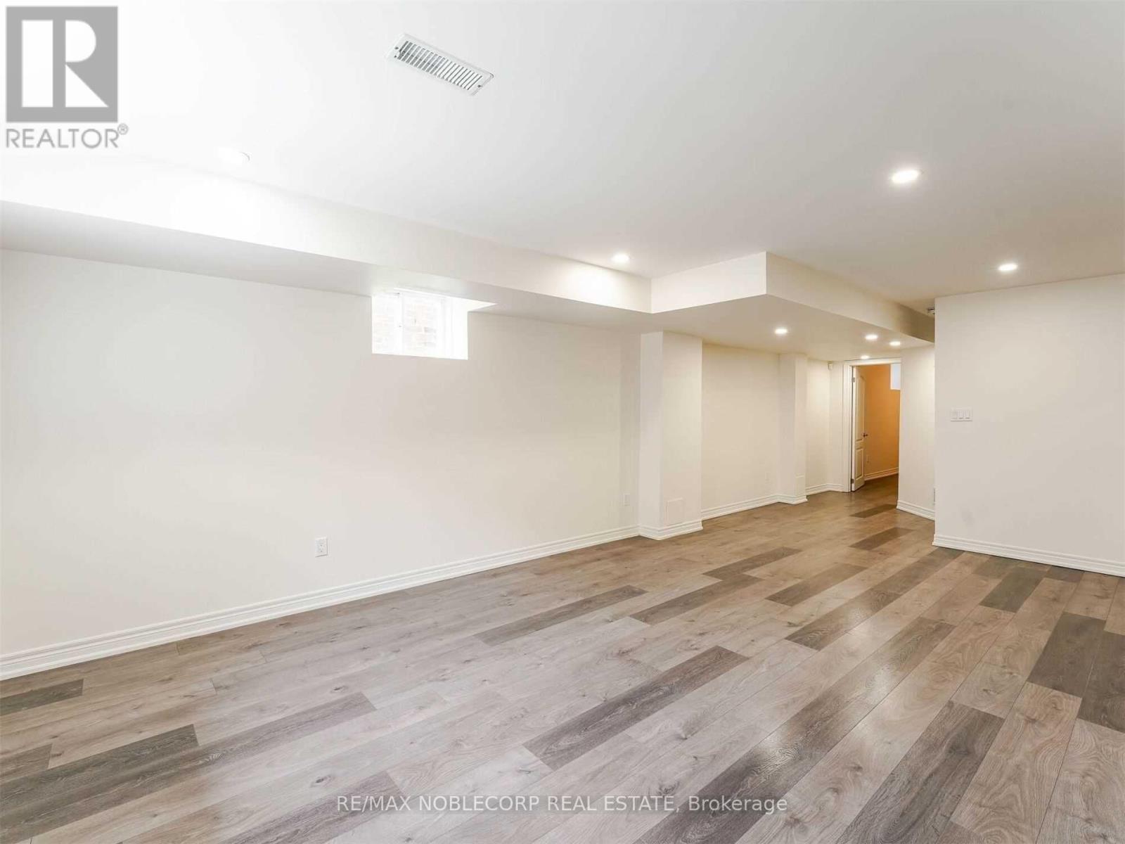 71 Pierre Berton Boulevard, Vaughan, Ontario  L4H 3N5 - Photo 8 - N12971522