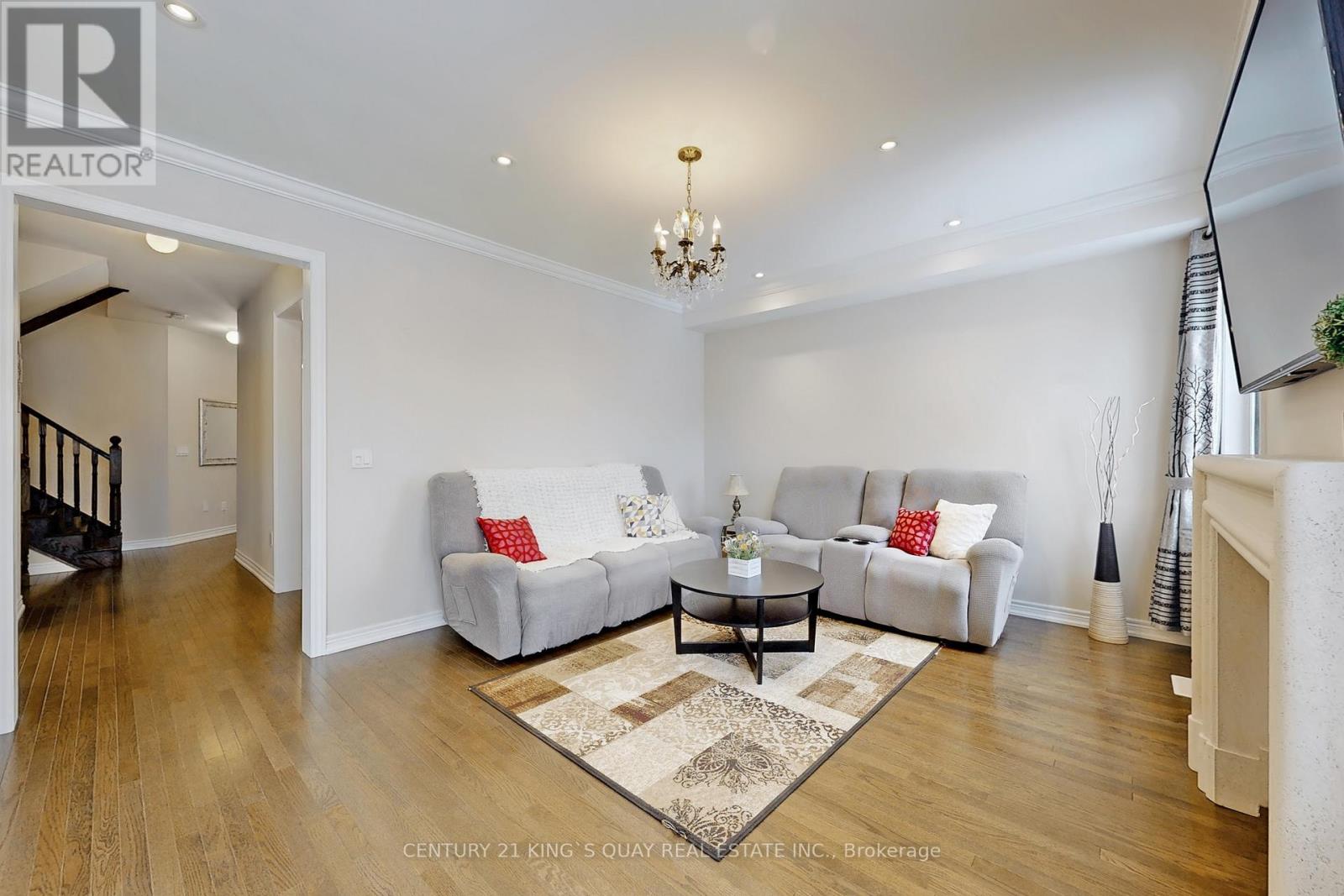 521 Mcgregor Farm Trail, Newmarket, Ontario L3X 0H7 - Photo 4 - N12971526