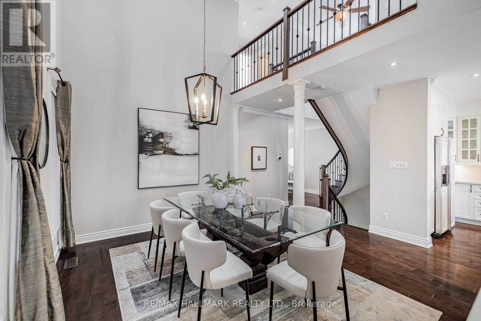 48 Stonecliffe Crescent, Aurora, Ontario  L4G 7Z6 - Photo 2 - N12971530