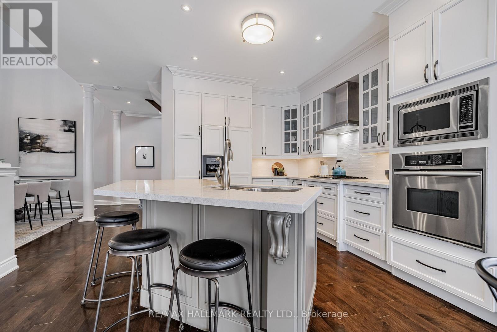 48 Stonecliffe Crescent, Aurora, Ontario  L4G 7Z6 - Photo 9 - N12971530