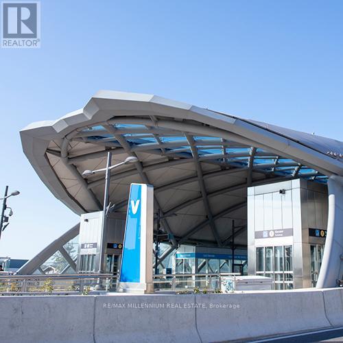 1517 - 2851 Highway 7, Vaughan, Ontario  L4K 1W2 - Photo 9 - N12971550