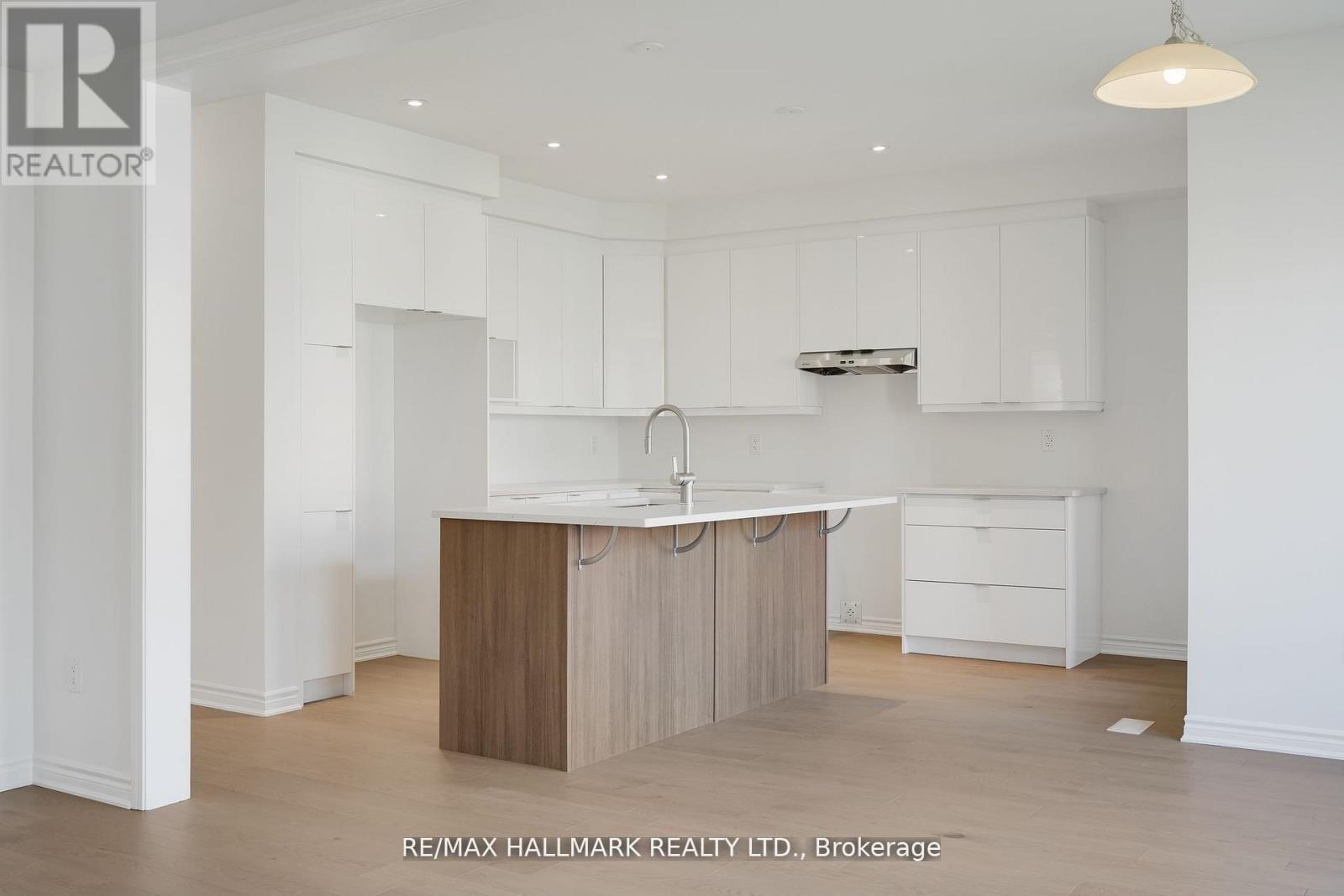 626 Newlove Street, Innisfil, Ontario  L9S 0R9 - Photo 11 - N12971558