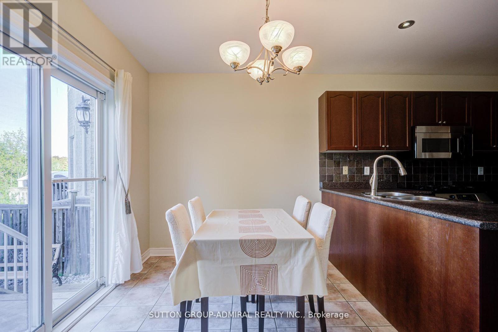 6 Lorridge Street, Richmond Hill, Ontario  L4E 4E6 - Photo 13 - N12971608