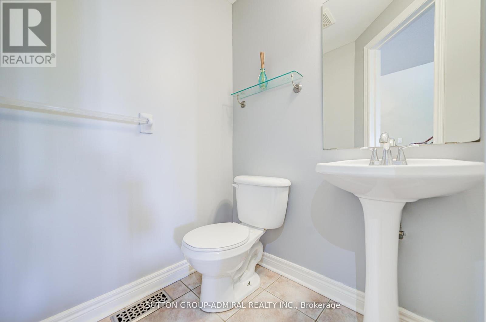 6 Lorridge Street, Richmond Hill, Ontario  L4E 4E6 - Photo 19 - N12971608