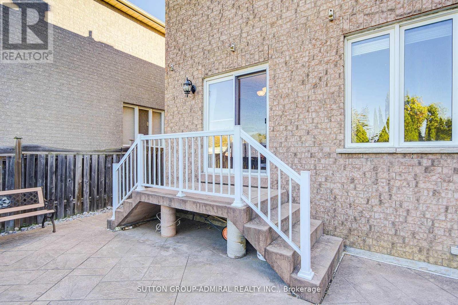 6 Lorridge Street, Richmond Hill, Ontario  L4E 4E6 - Photo 49 - N12971608