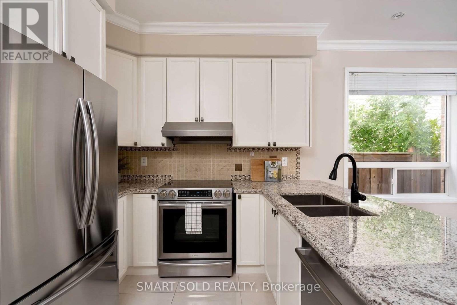 99 Aloe Avenue, Richmond Hill, Ontario  L4E 4N2 - Photo 8 - N12971638