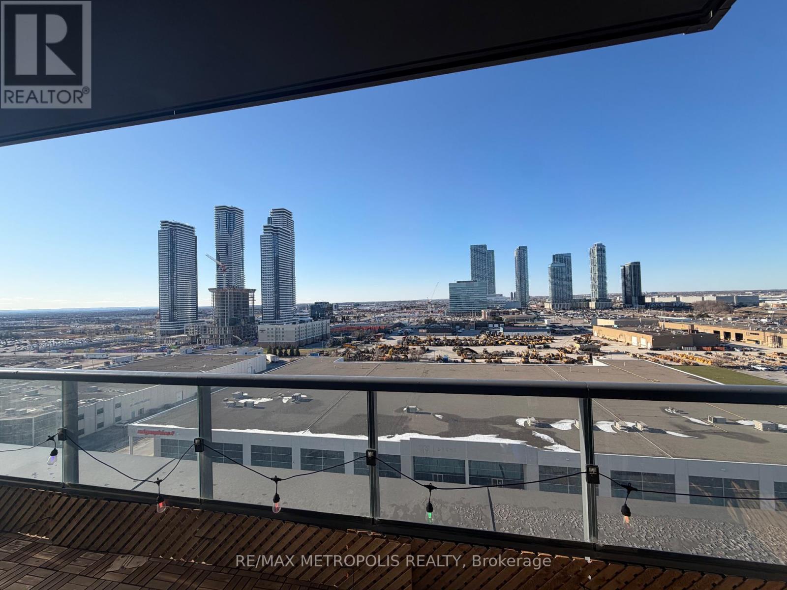 1217 - 38 Honeycrisp Crescent, Vaughan, Ontario  L4K 0M8 - Photo 7 - N12971648