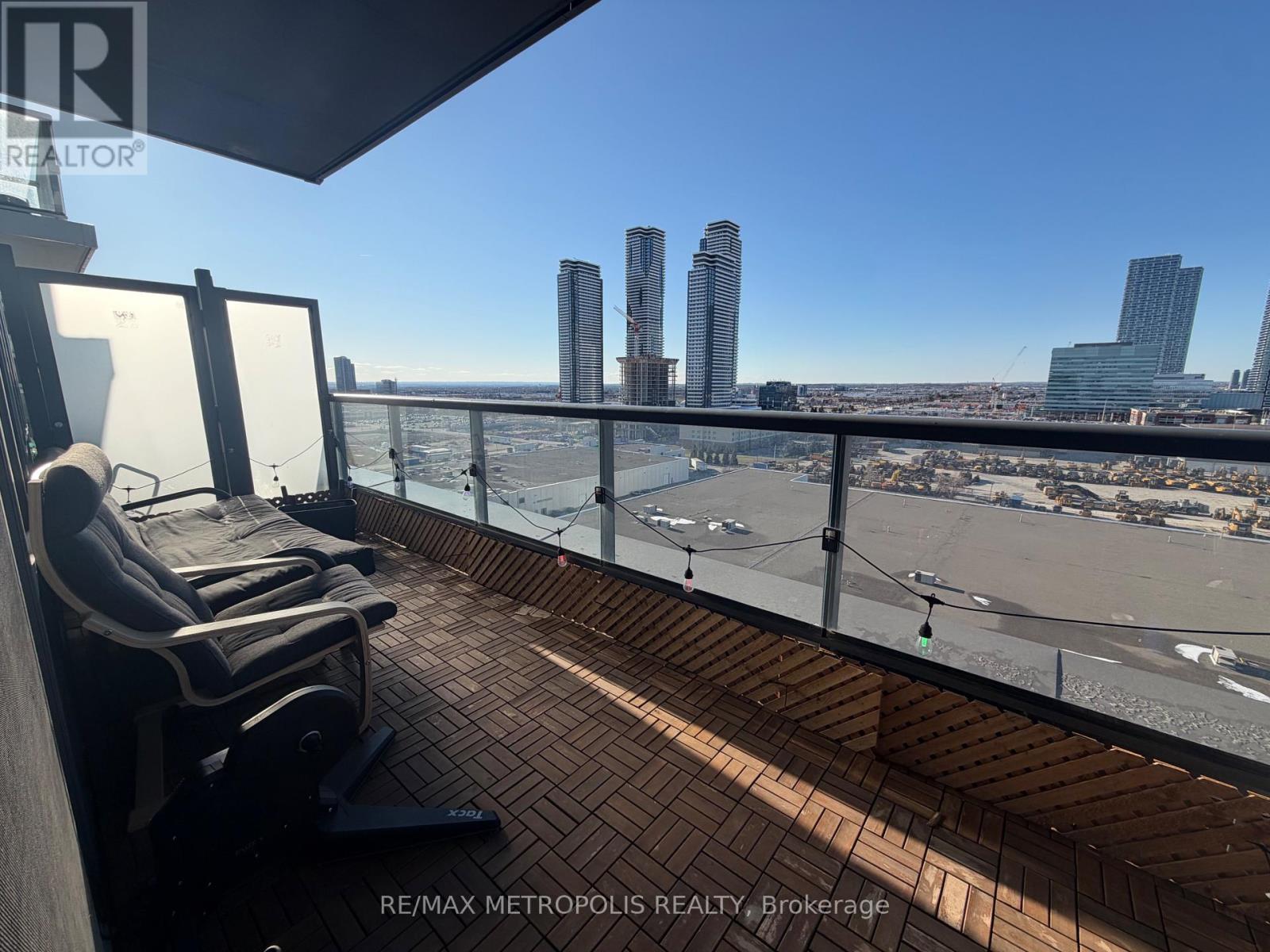 1217 - 38 Honeycrisp Crescent, Vaughan, Ontario  L4K 0M8 - Photo 8 - N12971648