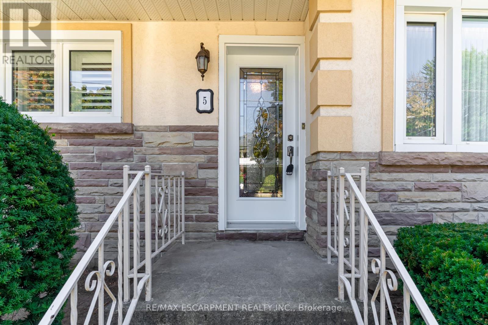 5 Albert Street E, New Tecumseth, Ontario  L9R 1J4 - Photo 4 - N12971666