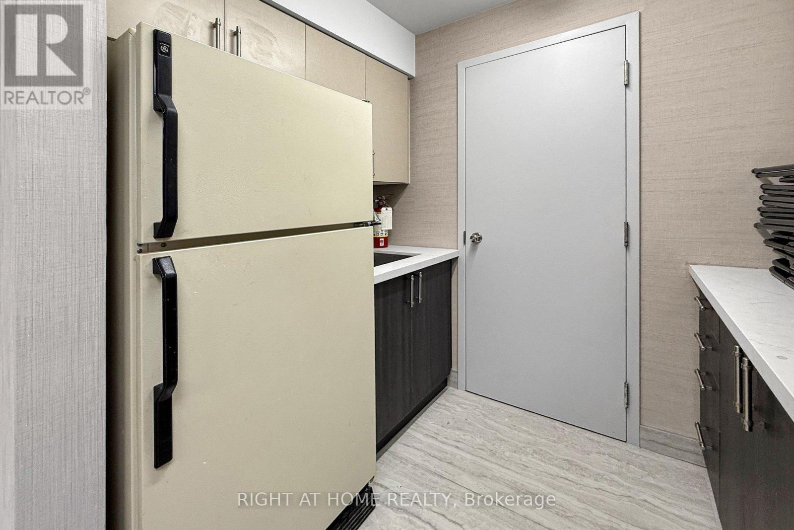 216 - 2100 John Street, Markham, Ontario  L3T 7S6 - Photo 31 - N12971680