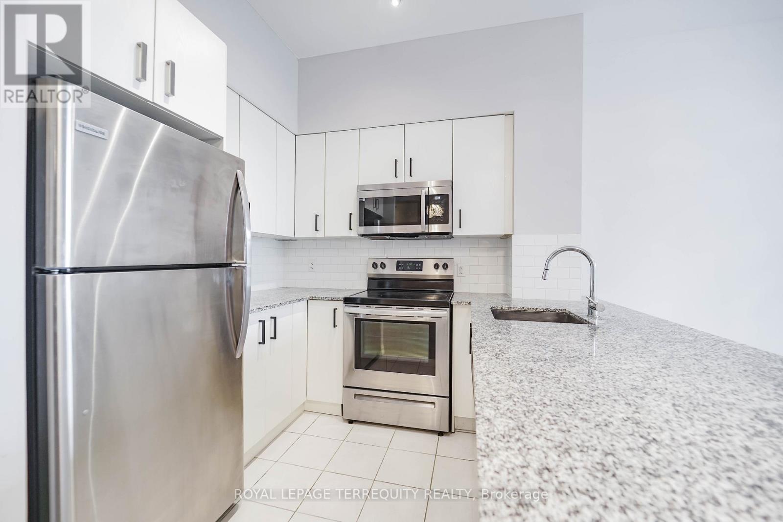 728 - 11611 Yonge Street, Richmond Hill, Ontario  L4E 1G2 - Photo 15 - N12971752