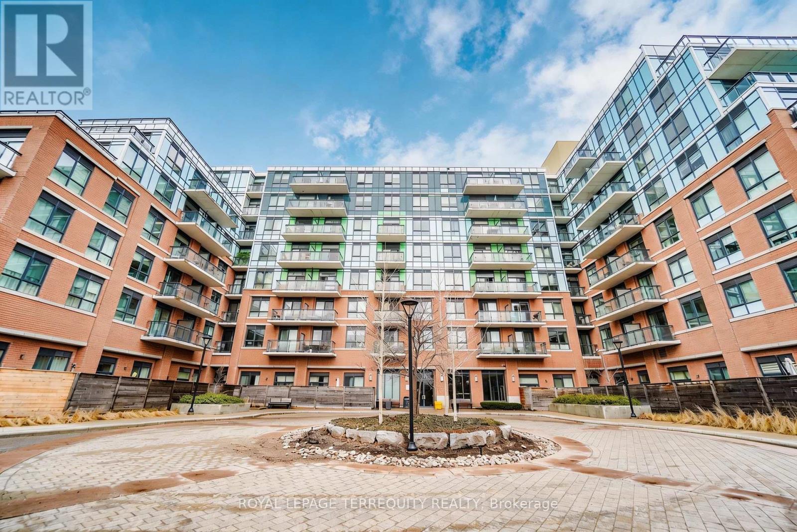 728 - 11611 Yonge Street, Richmond Hill, Ontario  L4E 1G2 - Photo 6 - N12971752