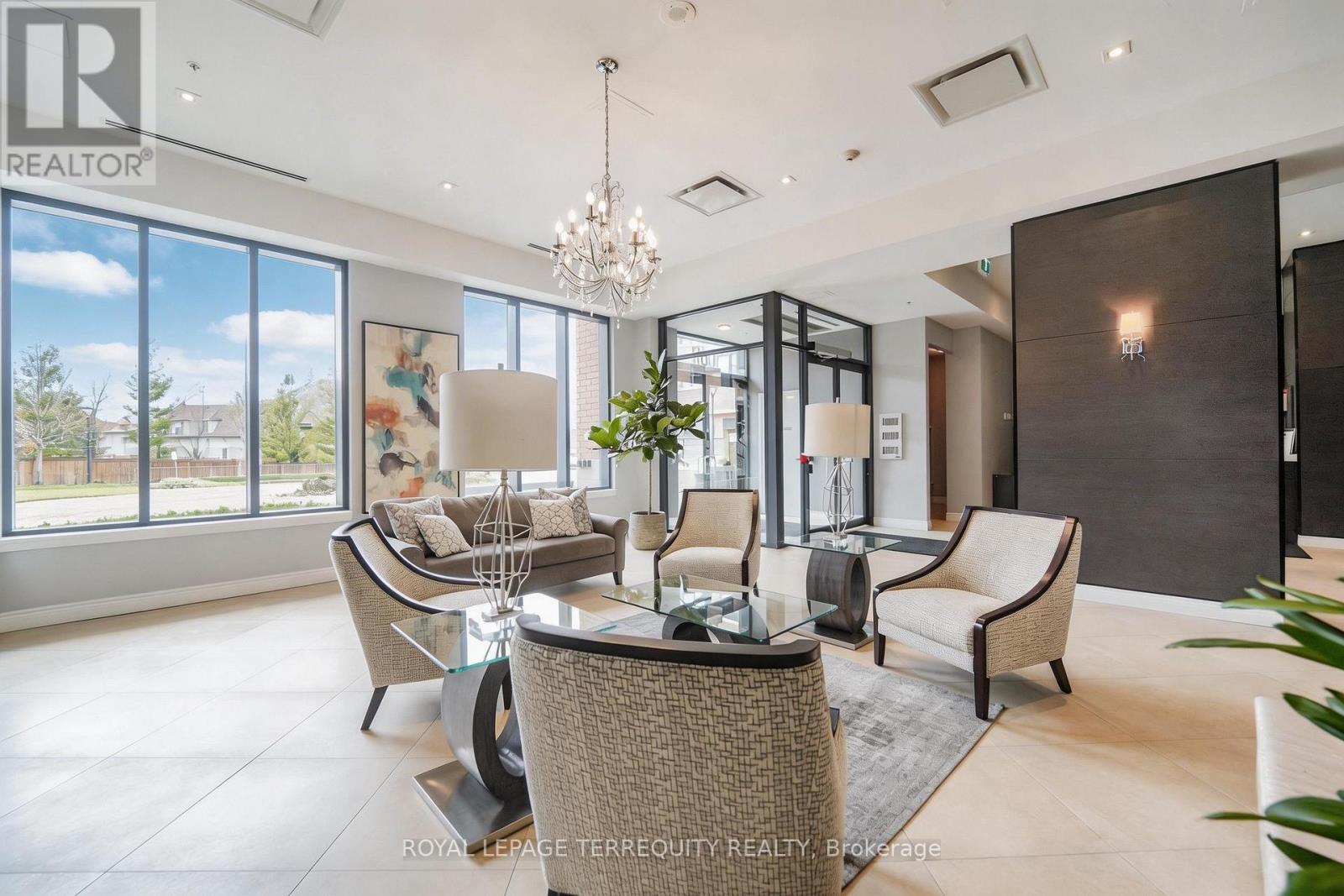 728 - 11611 Yonge Street, Richmond Hill, Ontario  L4E 1G2 - Photo 8 - N12971752