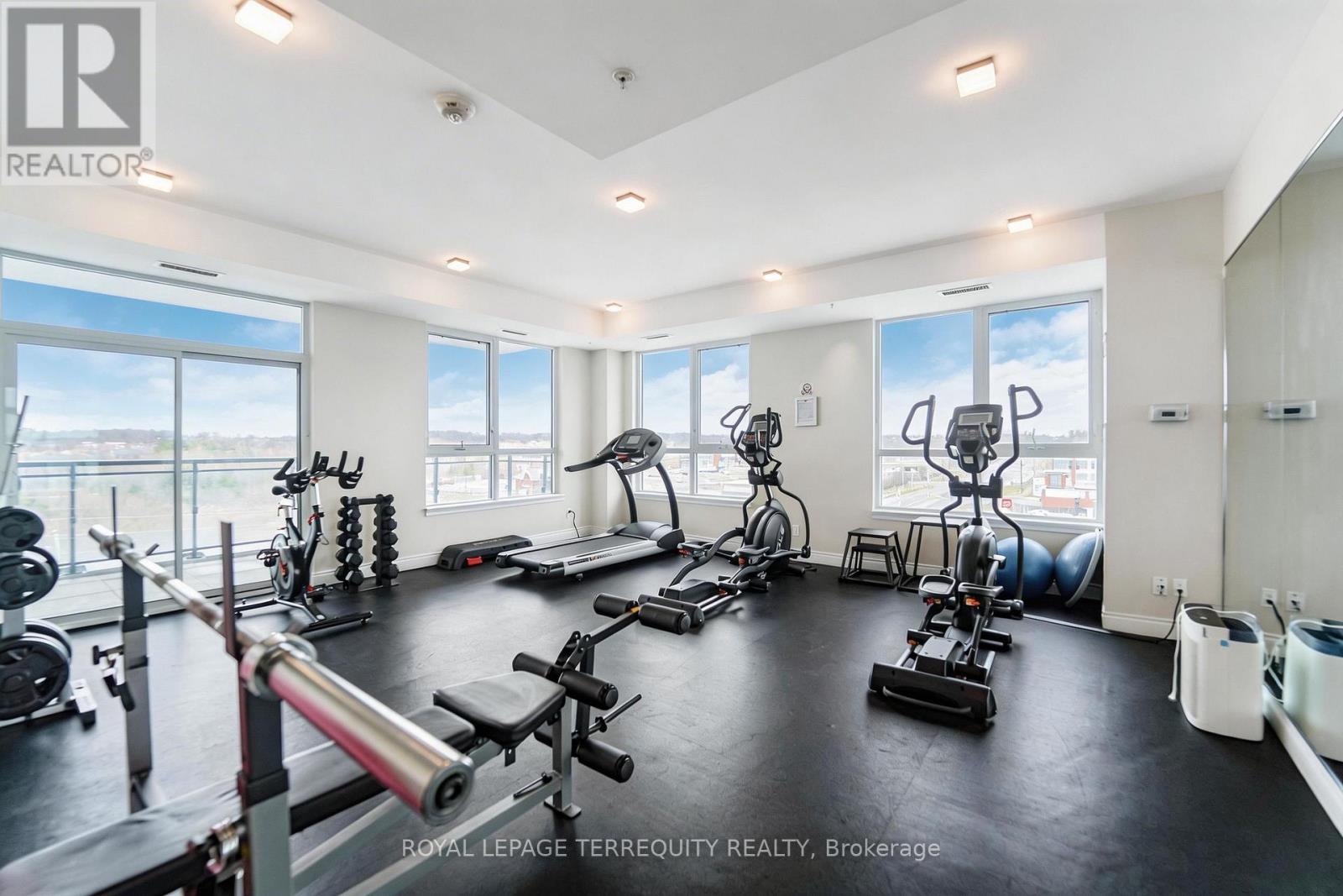 728 - 11611 Yonge Street, Richmond Hill, Ontario  L4E 1G2 - Photo 9 - N12971752