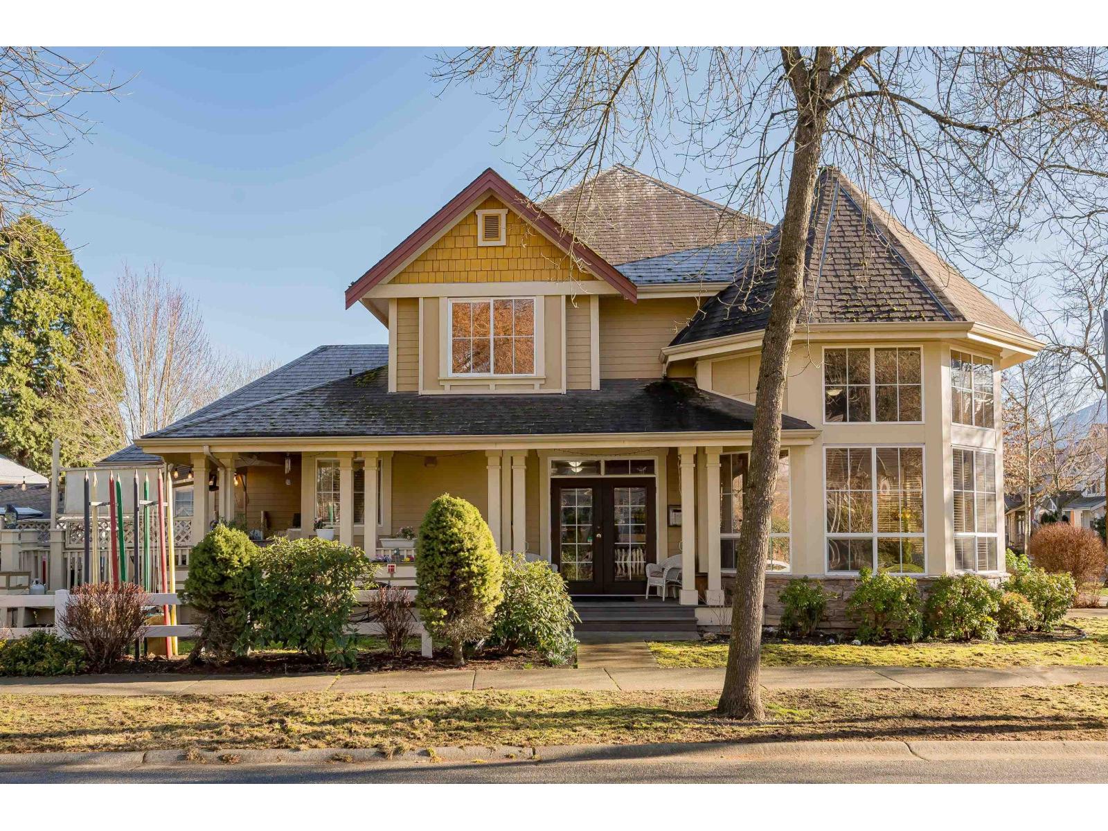 5877 Garrison Boulevard, Garrison Crossing, Chilliwack, British Columbia  V2R 5X8 - Photo 3 - R3108202